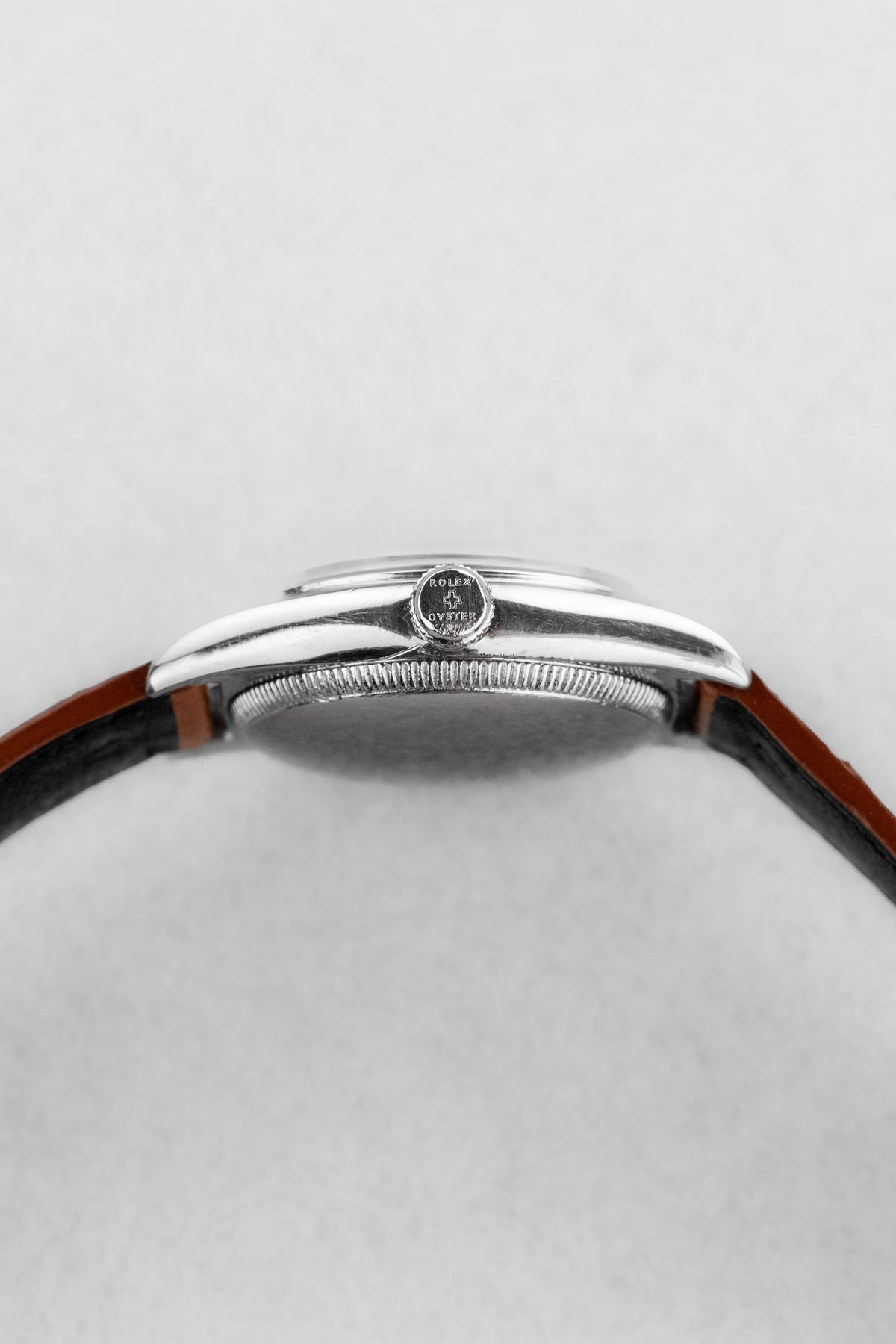 MDLZ 1948 Rolex “Bubble Back” Ref. 5050 in Steel – “Crème Brûlée” Radium Burn Dial - Right side