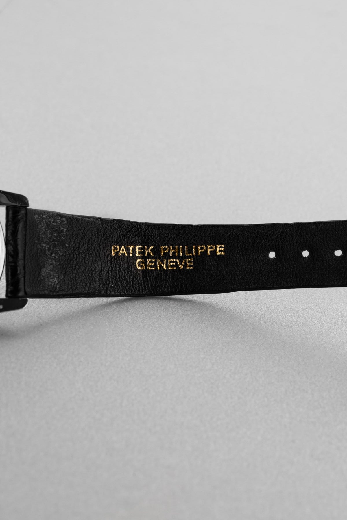 MZY9 Superb 1993 Patek Philippe Calatrava Ref. 5000G in White Gold – Full Set + First Series - Bracelet Back