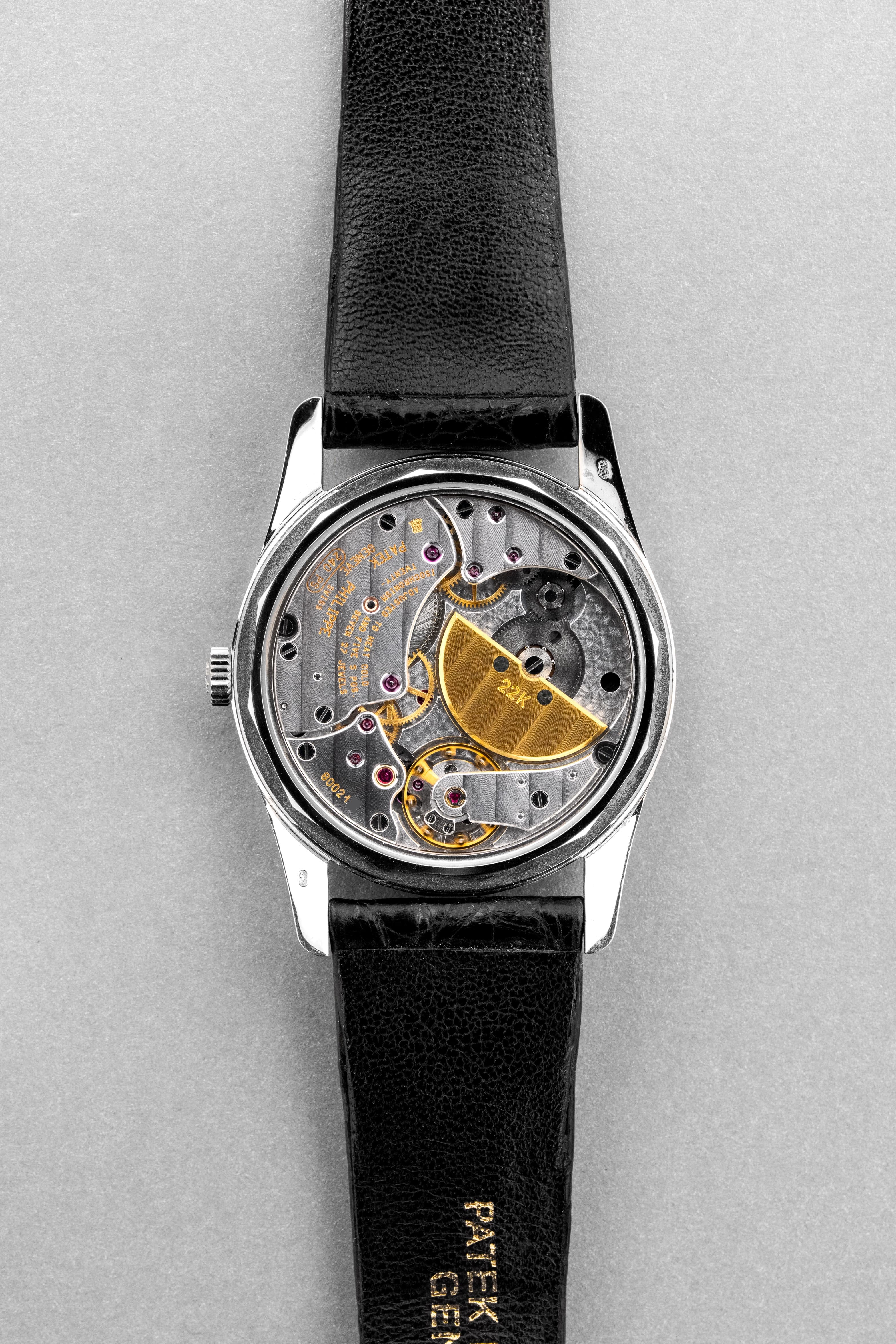 MZY9 Великолепные Patek Philippe Calatrava ref. 5000G из белого золота 1993 г. — Full Set, первая серия - Механизм