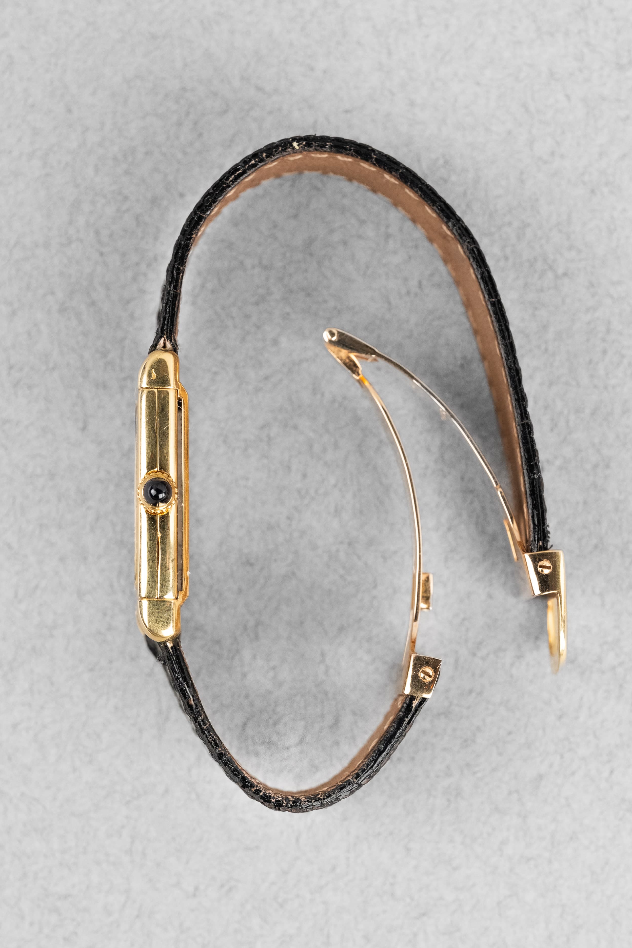 N57U Rare Cartier Tank Réversible/Reverso Grande Taille en or jaune - Right side