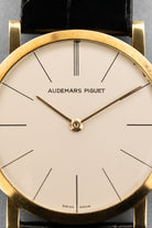 NHMP Audemars Piguet “Calatrava” Extra-Thin Ref. 5043 in Yellow Gold, circa 1955 – Never Polished - Dial