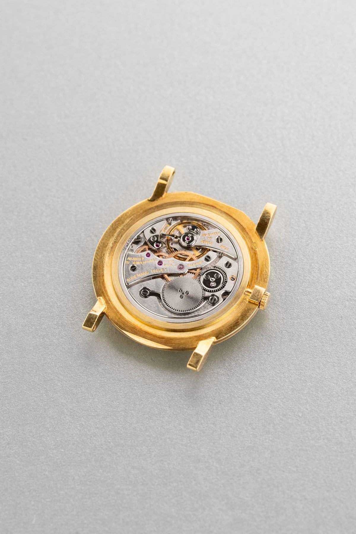NHMP Audemars Piguet “Calatrava” Extra-Thin Ref. 5043 in Yellow Gold, circa 1955 – Never Polished - Movement