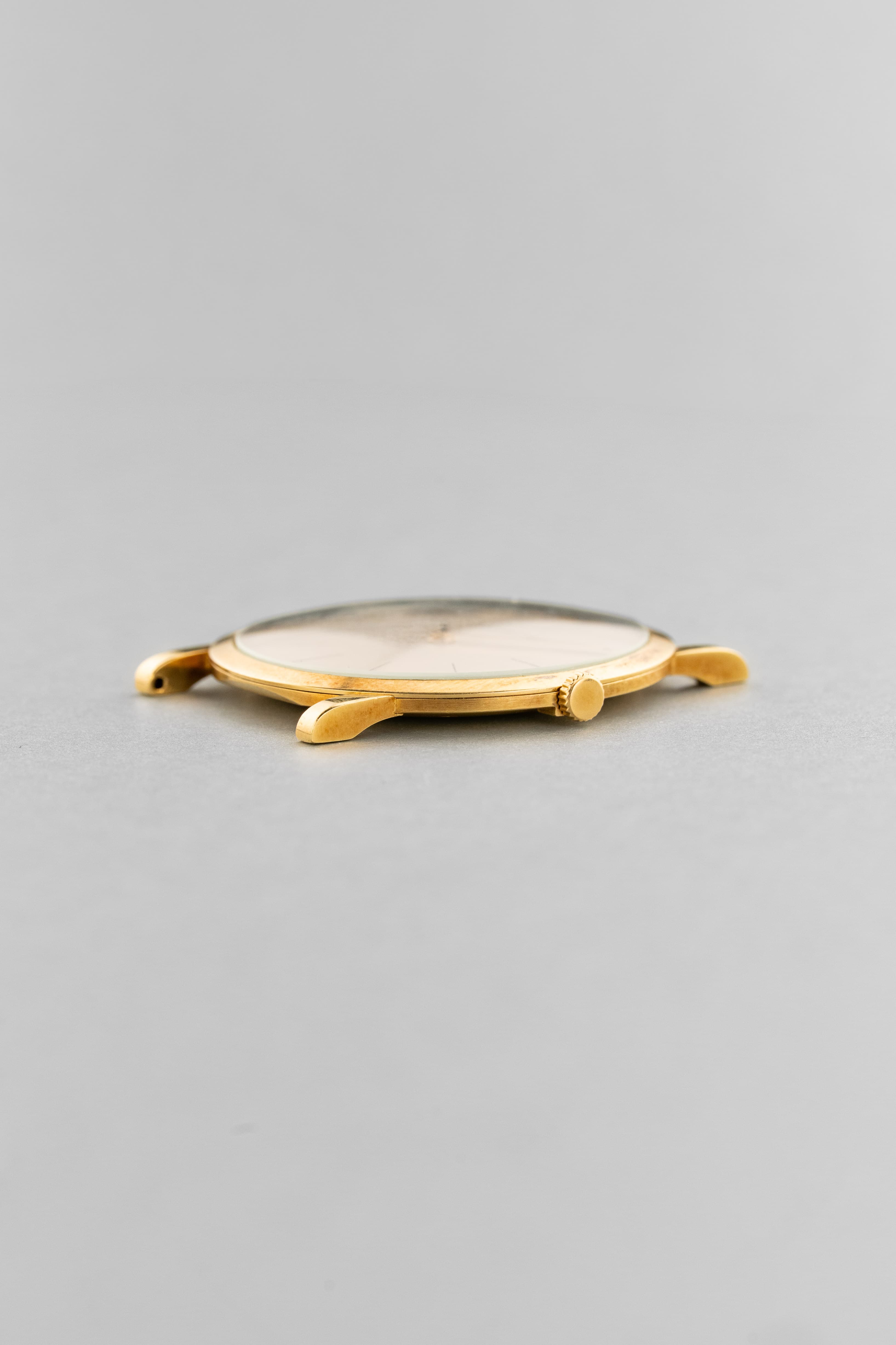 NHMP Audemars Piguet « Calatrava » Extra-Plate réf. 5043 en or jaune, circa 1955 – Jamais polie - Overview