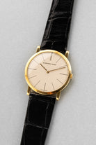 NHMP Audemars Piguet “Calatrava” Extra-Thin Ref. 5043 in Yellow Gold, circa 1955 – Never Polished - Three Quarters