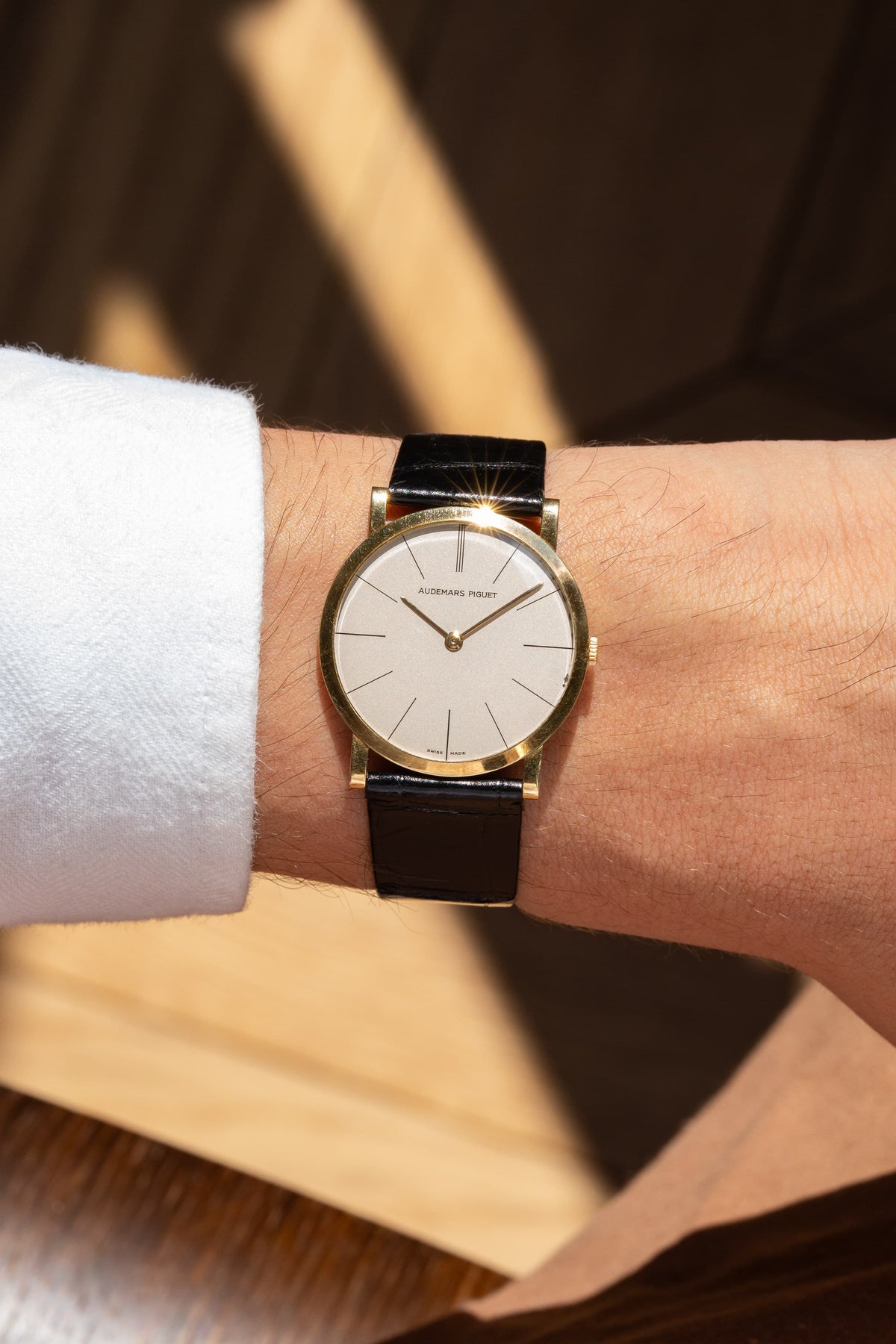 NHMP Audemars Piguet “Calatrava” Extra-Thin Ref. 5043 in Yellow Gold, circa 1955 – Never Polished - Wristshot