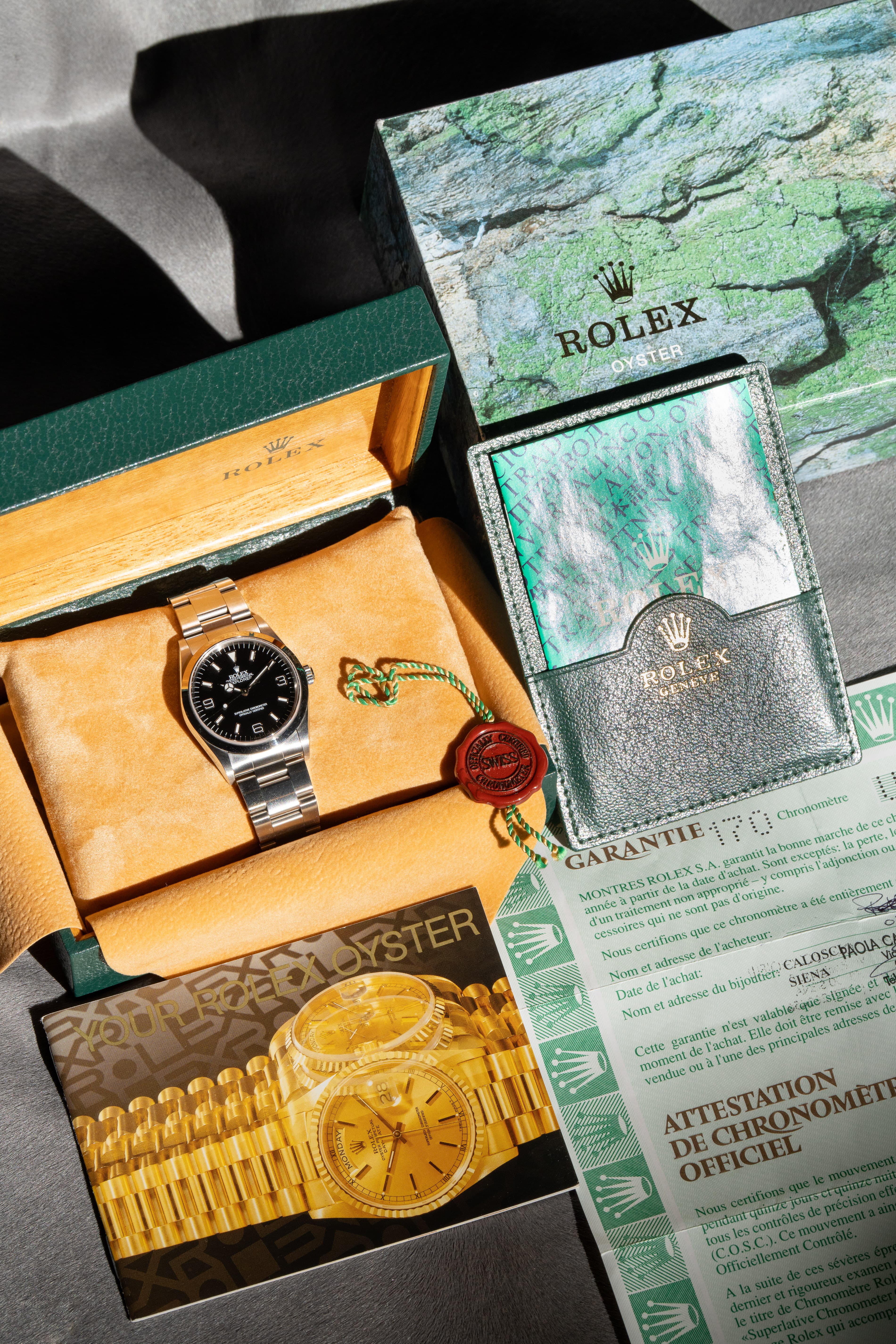 P7FC Rolex Explorer réf. 14270 de 1997-1998 – Full Set + N.O.S. + Sticker Rolex d’origine - Set