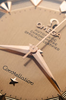 PKNA Superb and Rare Omega Constellation Grand Luxe Ref. 2930 SC in Rose Gold, circa 1956 - Dial