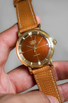 PRUL Superbe Universal Genève Polerouter De Luxe « Caramel Tropical » en or jaune, réf. 10234-3, circa 1955 - Lifestyle