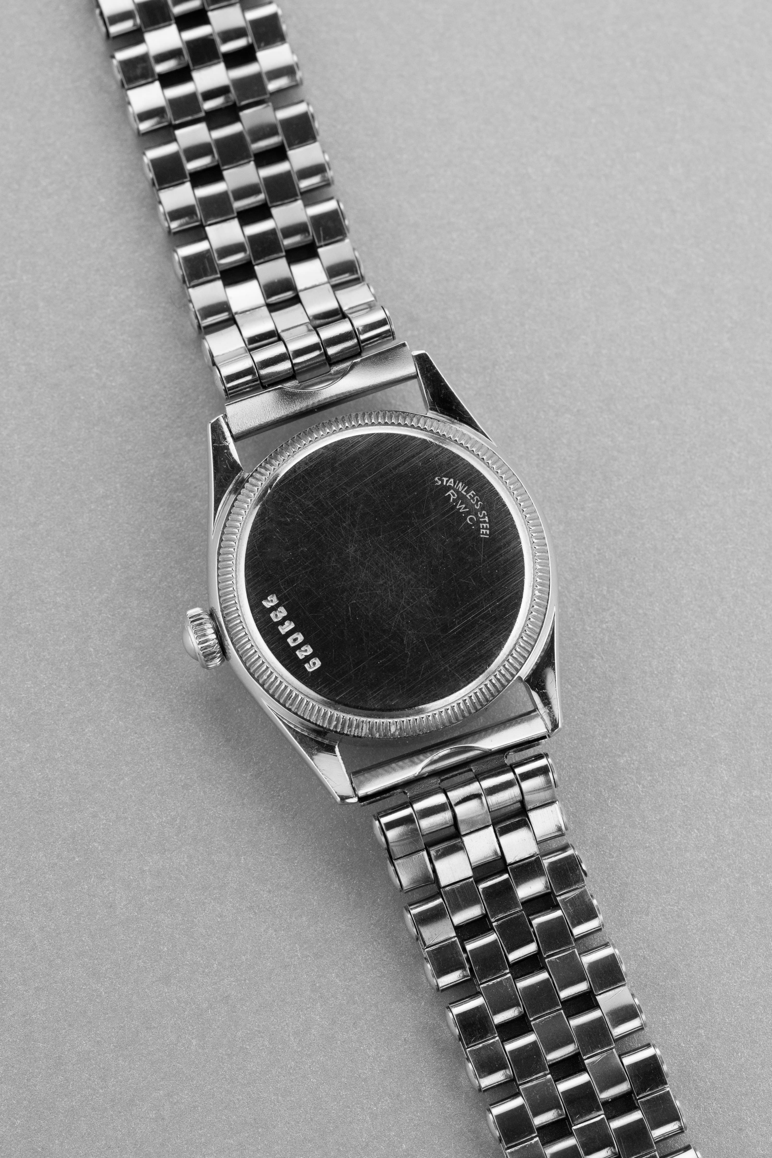 PVZW Superbe et Rare Rolex Speedking réf. 4220 de 1943 – Cadran « Salmon California » au Radium, Flat Back - Back