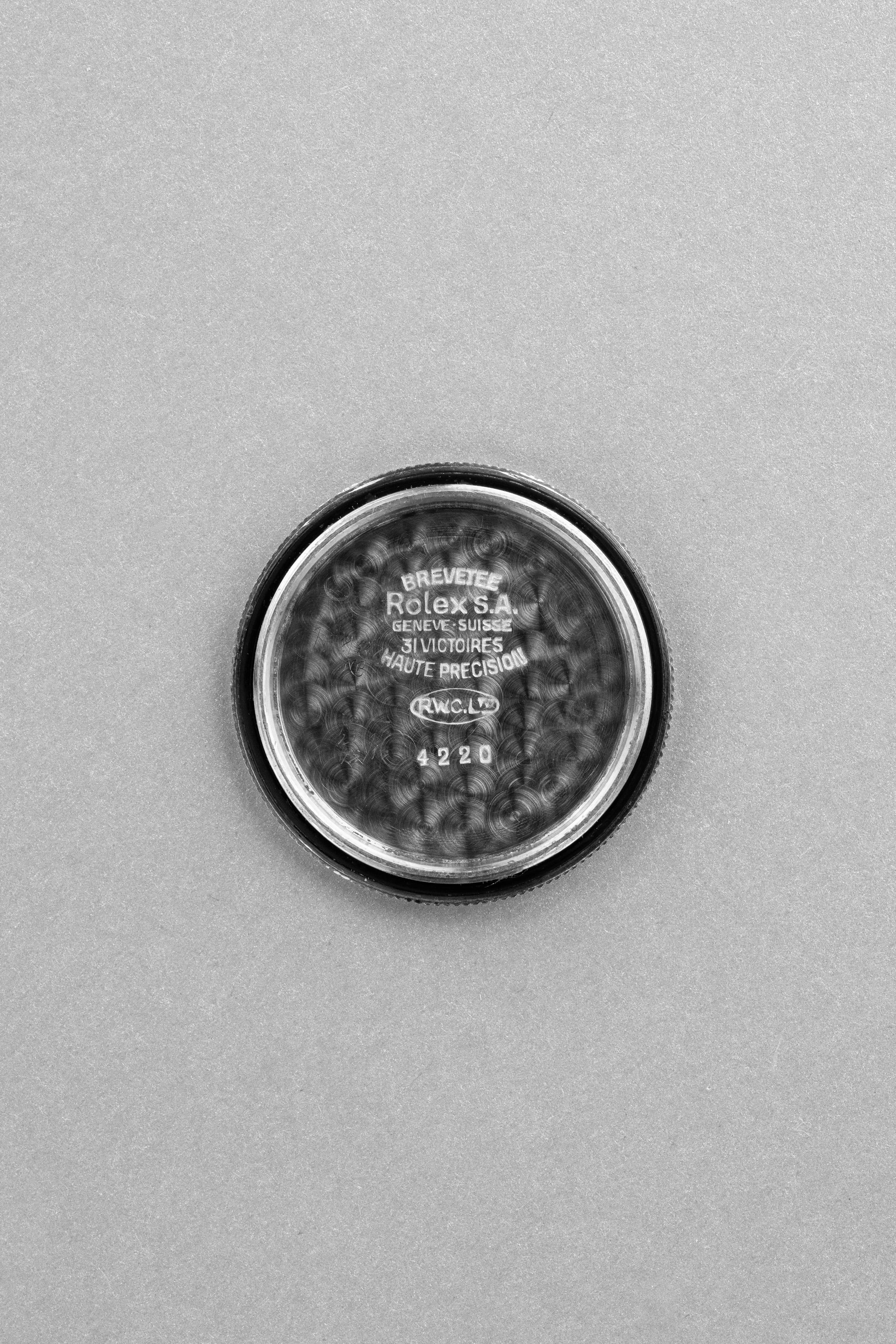PVZW Superbe et Rare Rolex Speedking réf. 4220 de 1943 – Cadran « Salmon California » au Radium, Flat Back - Inside case back