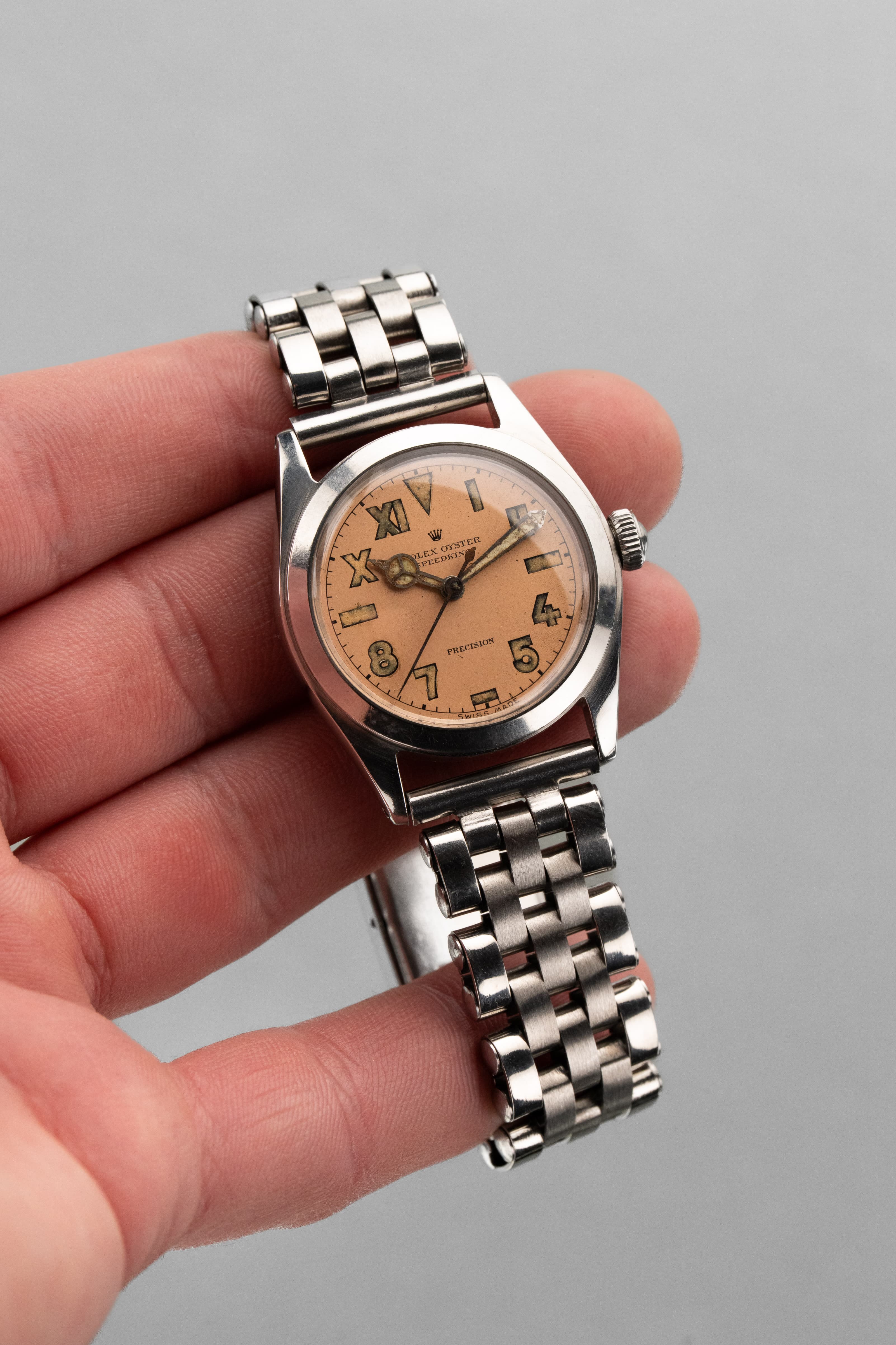 PVZW Superbe et Rare Rolex Speedking réf. 4220 de 1943 – Cadran « Salmon California » au Radium, Flat Back - Overview