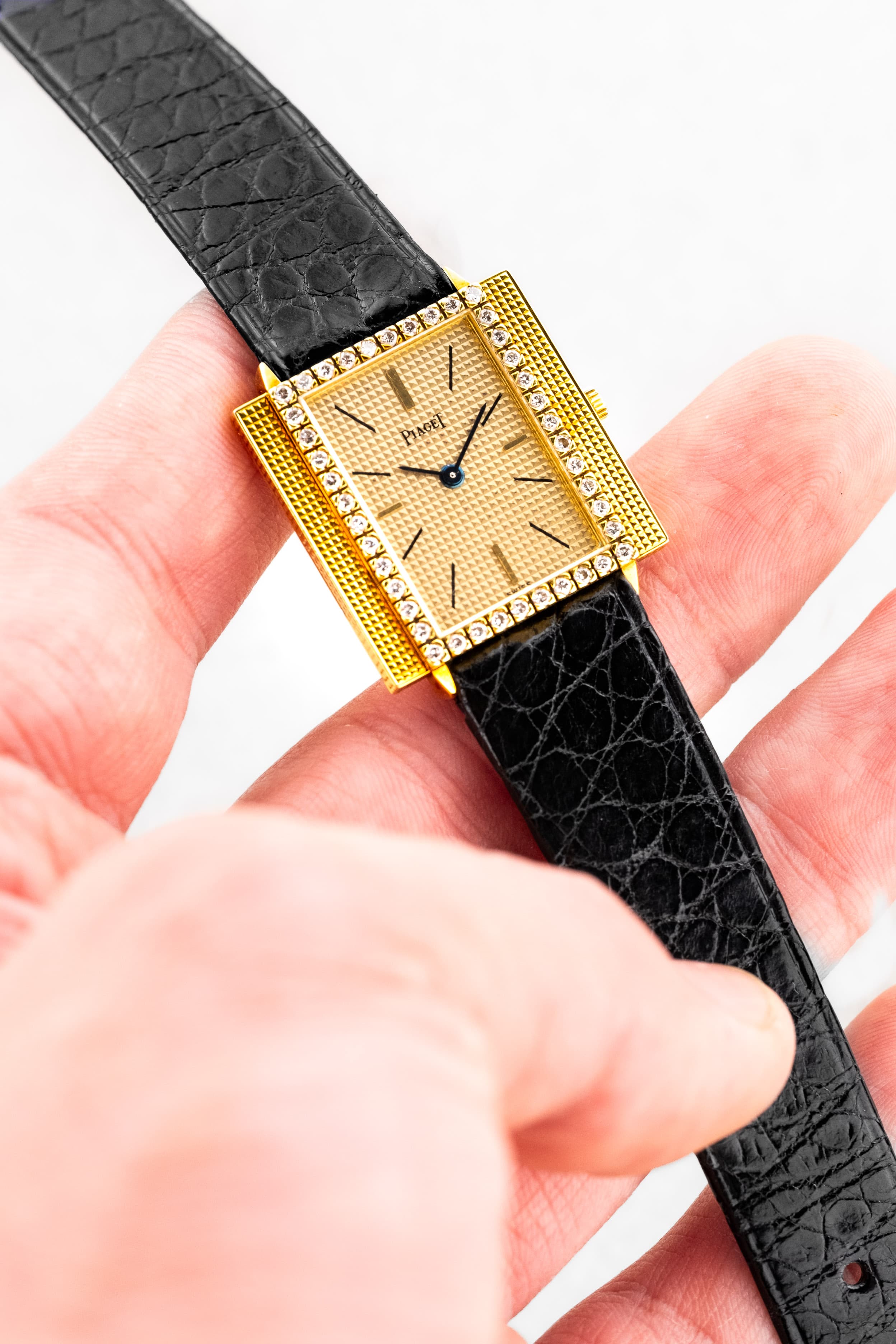 PYHQ-uG Rare Piaget « Clous de Paris » réf. 9222 de 1962 en or jaune et diamants – 45 exemplaires produits - Overview
