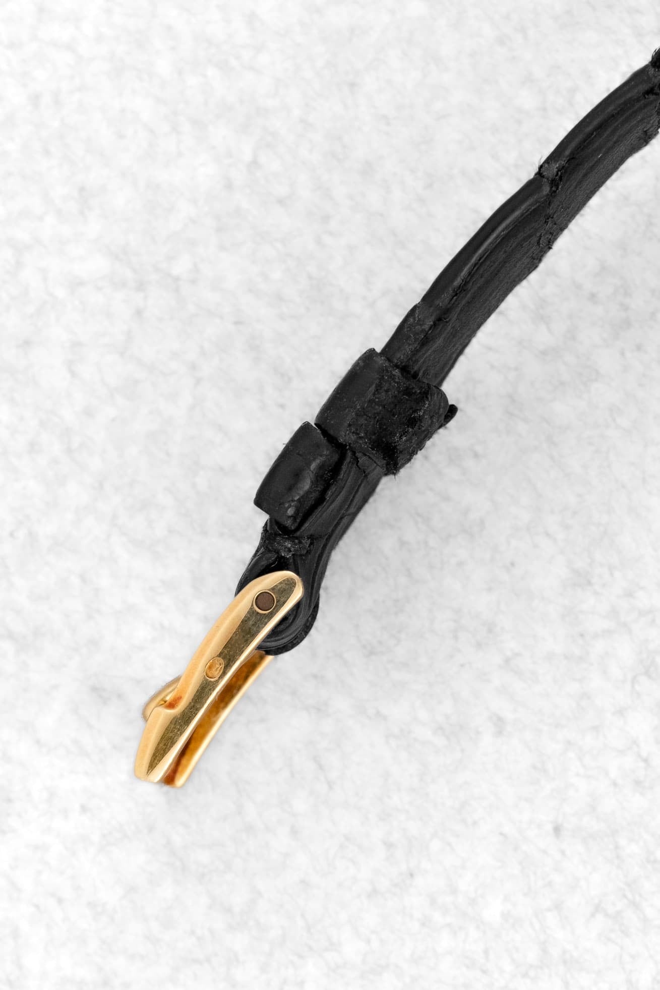 QKMY Rare Piaget « Tank Clous de Paris » réf. 9151 en or jaune et onyx, circa 1975 – Parfaite - Feature