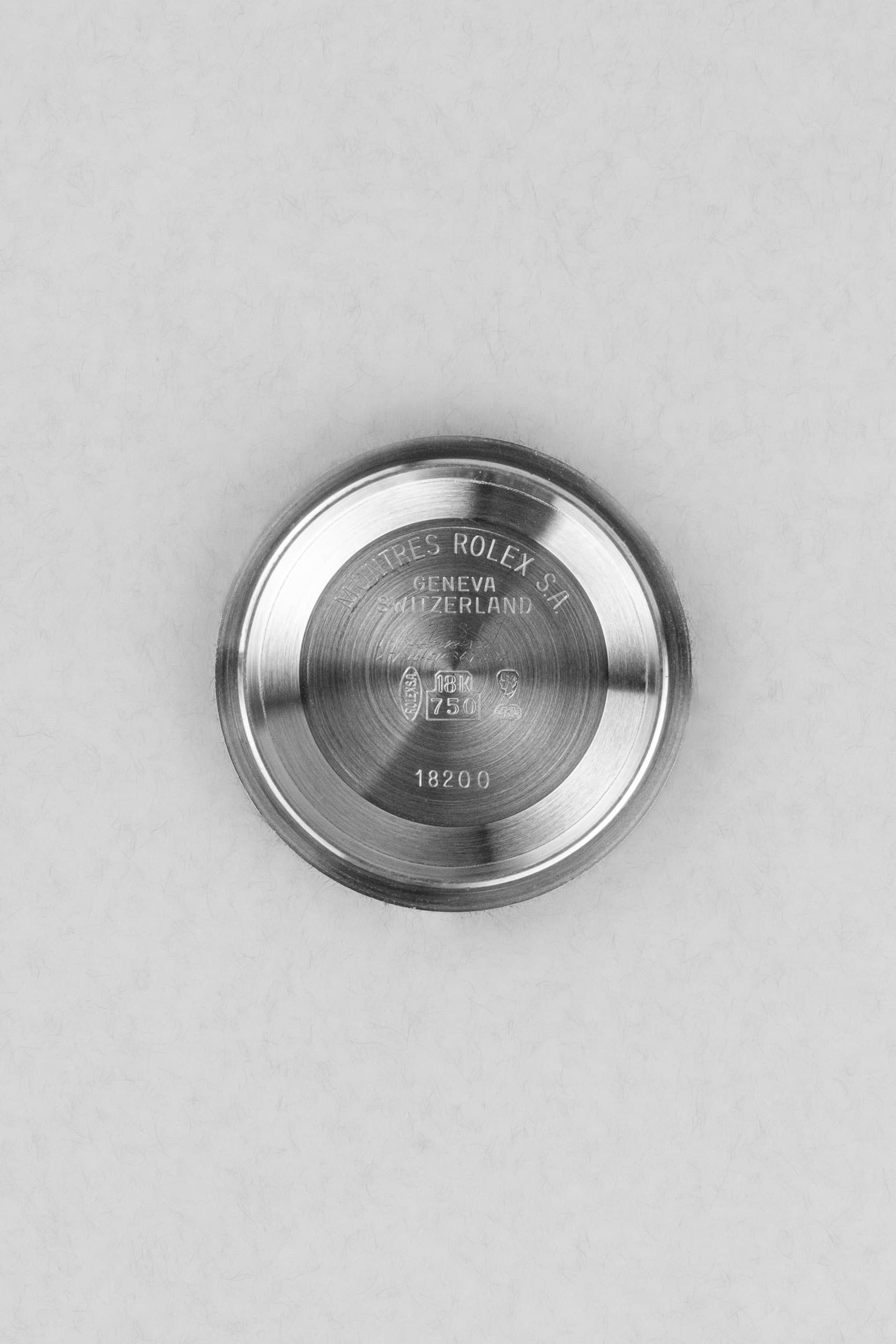 QLZP-k0 Rolex Day-Date réf. 18239A en or blanc et diamants de 1992 – Garantie d'origine Wempe - Inside case back