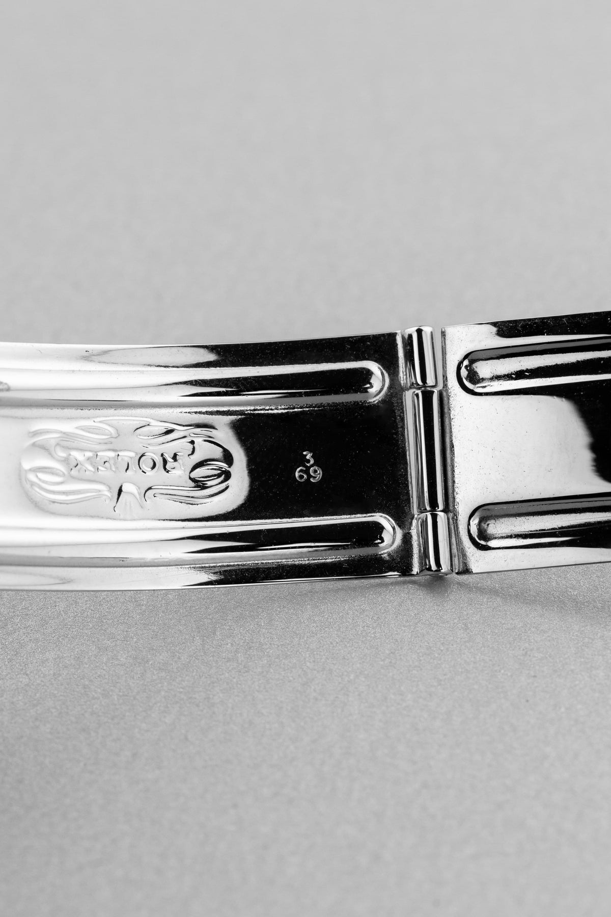 QV6C Superb 1963 Tudor Submariner Ref. 7928 Gilt “Mark 3” – Pointed Crown Guards - Buckle Inside