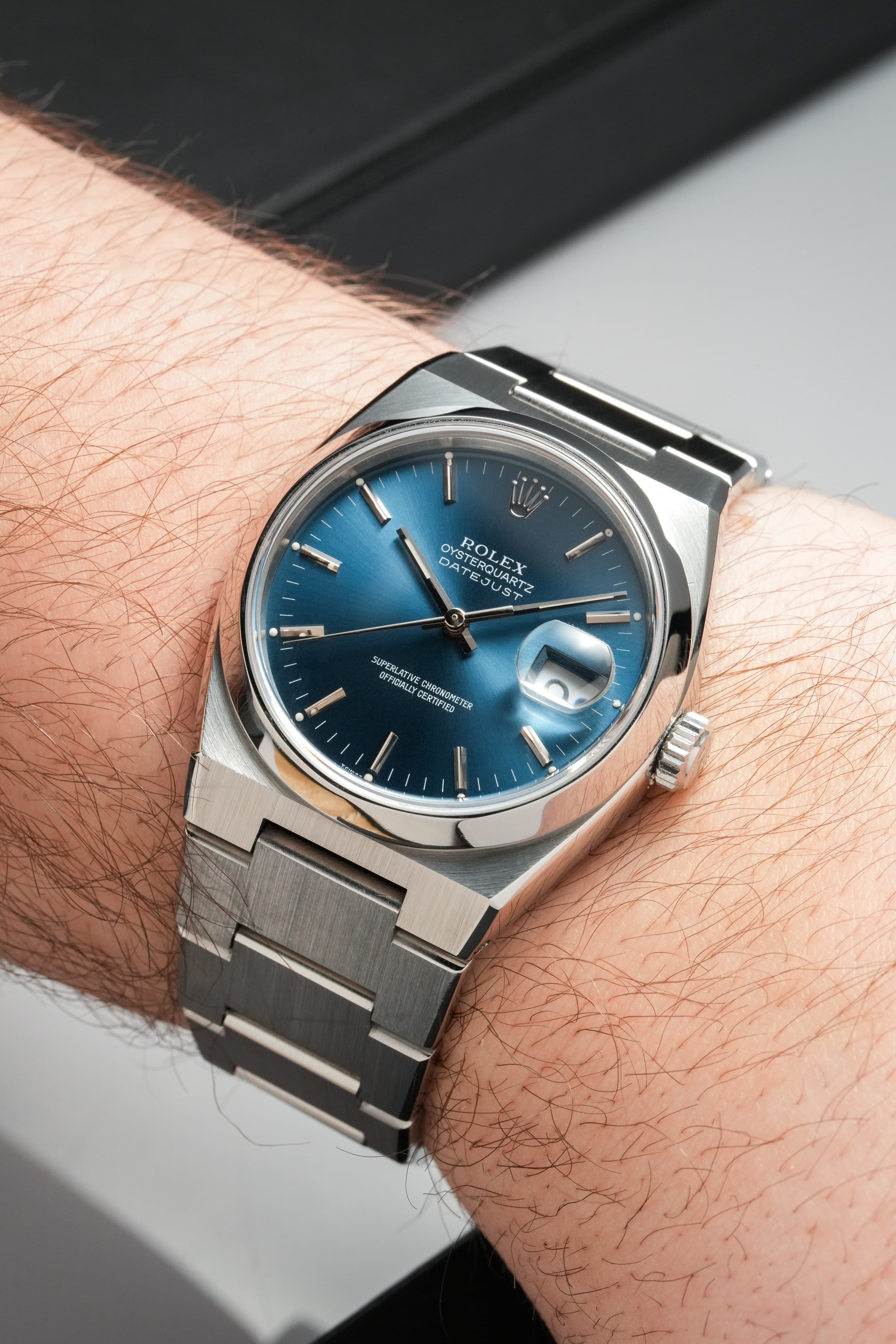 QVEG Superbe Rolex Datejust Oysterquartz réf. 17000 de 1990 – Cadran bleu - Wristshot