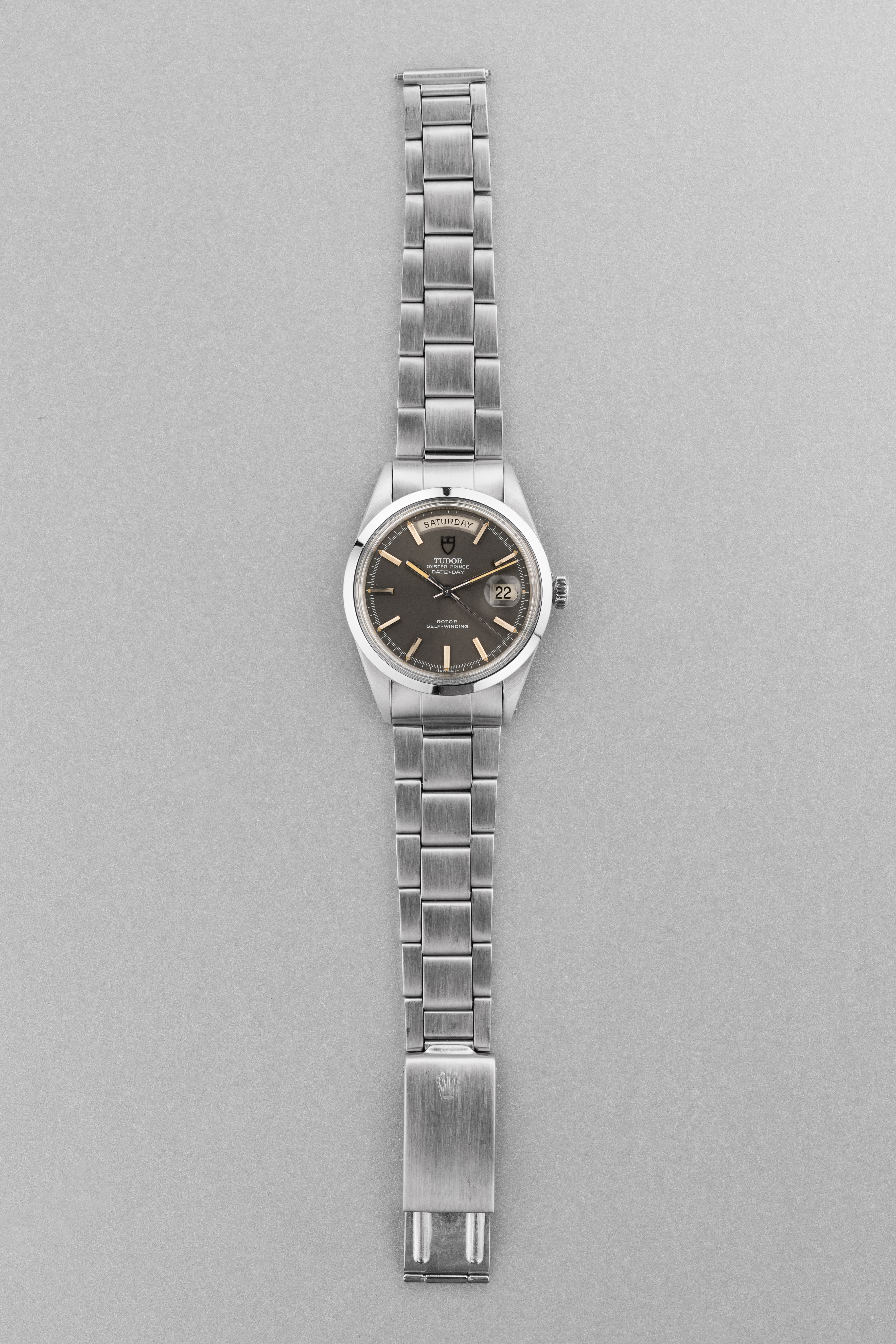 R99U Tudor Date-Day ref. 7017/0 in acciaio del 1969 – Quadrante Taupe - Panoramica
