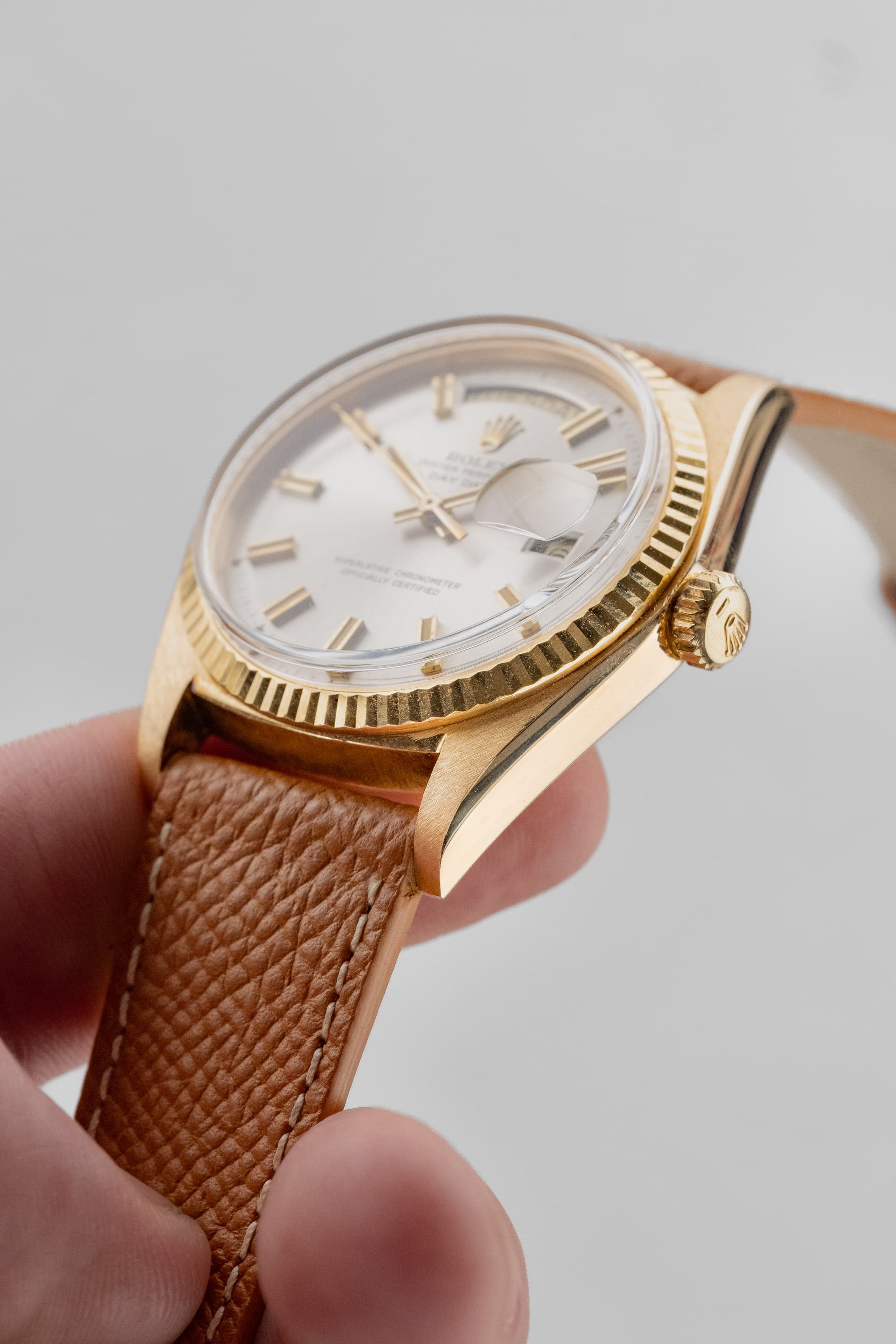 RKJL Superbe Rolex Day-Date réf. 1803 « Silver Wide Boy » de 1972 - Feature