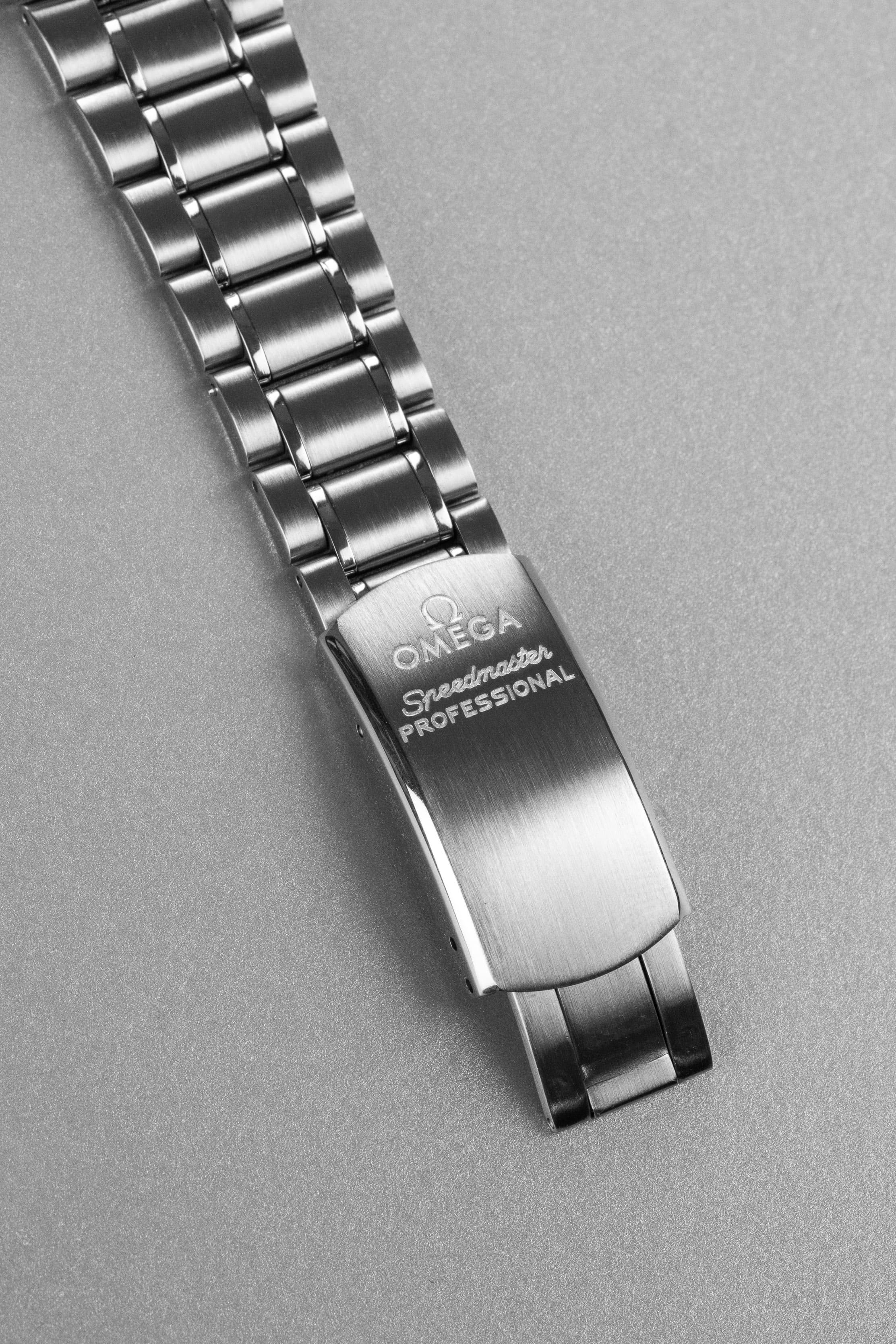 RYQM Omega Speedmaster Moonwatch ref. 3592.50/3572.50 circa 1997 – Fondello trasparente + Tritium patinato - Fibbia esterno