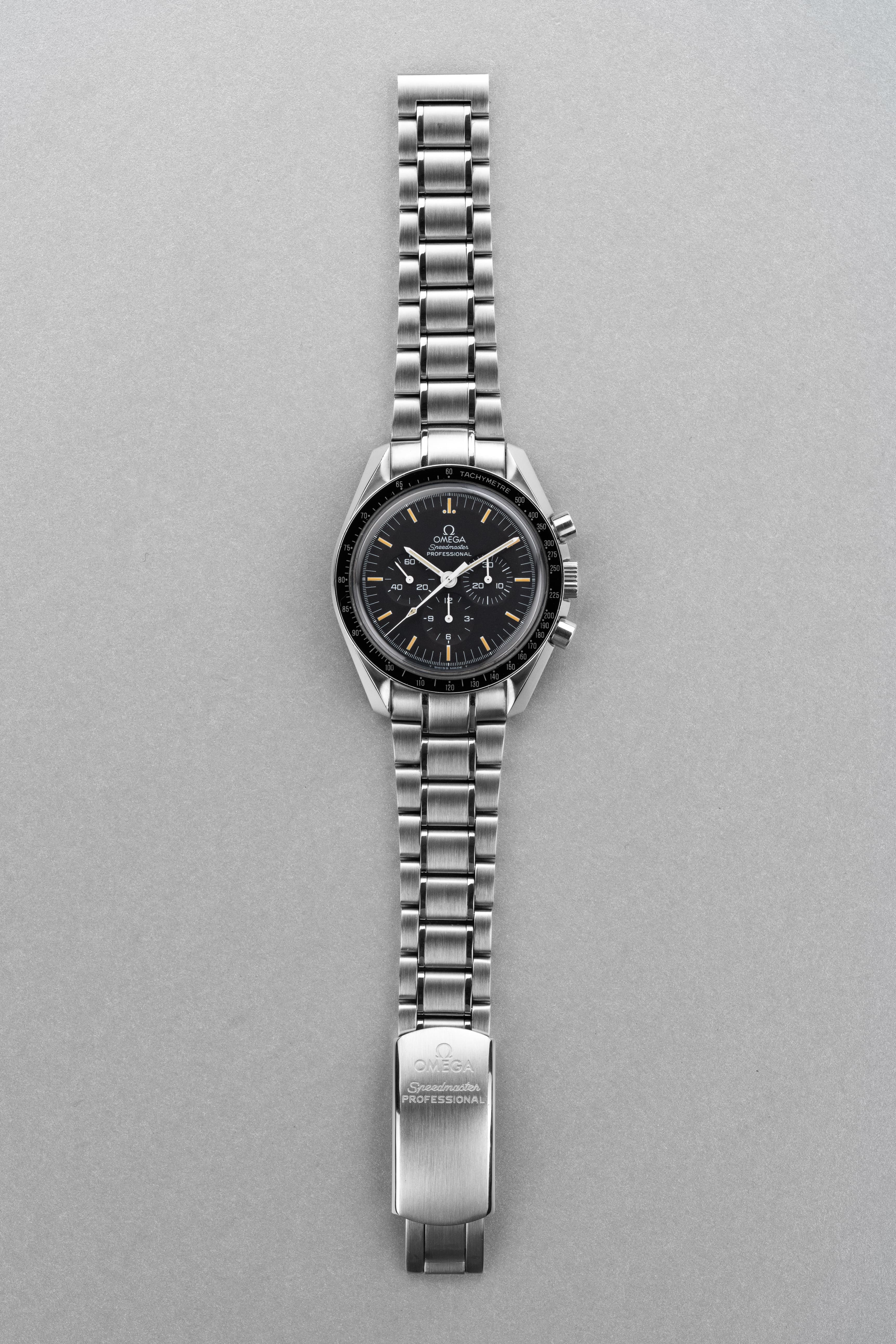 RYQM Omega Speedmaster Moonwatch ref. 3592.50/3572.50 circa 1997 – Fondello trasparente + Tritium patinato - Panoramica