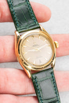 SCLL Rolex Oyster Perpetual réf. 6084 « Honeycomb OCC Red Writing Semi-Bubbleback » de 1952 - Feature