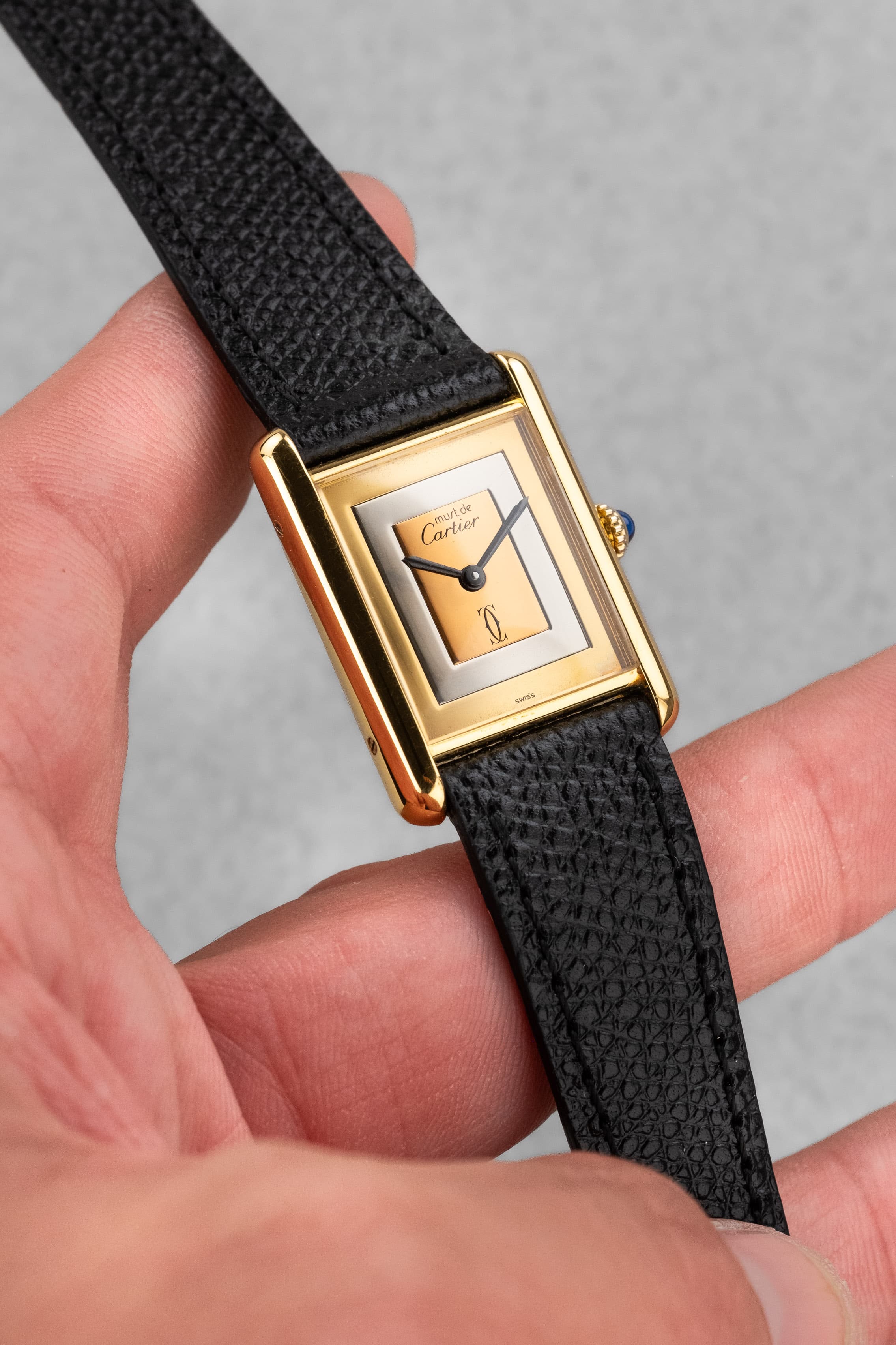 SDUT Cartier Tank Must Mécanique GM 6 « Trinity » - Lifestyle
