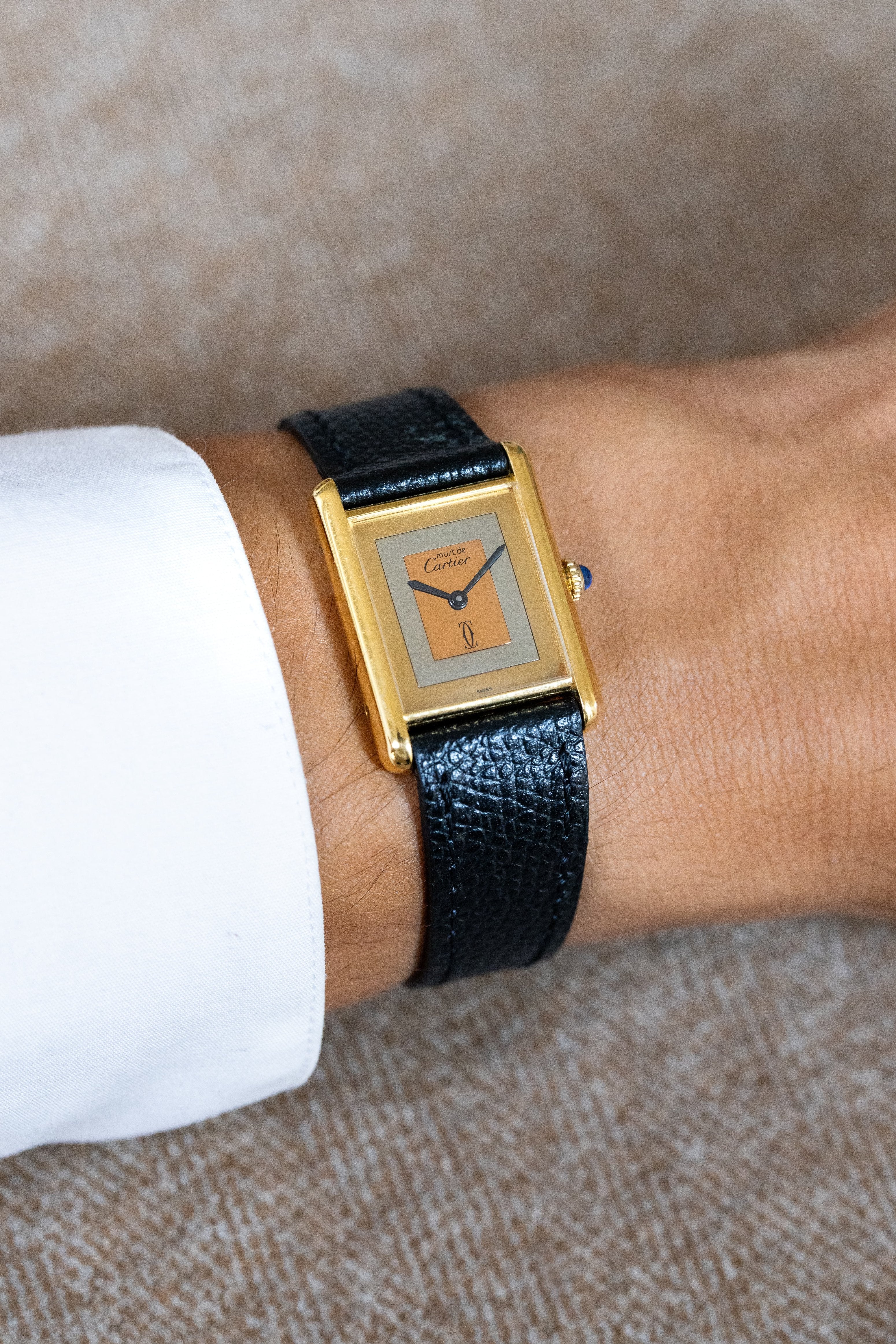 SDUT Cartier Tank Must Mécanique GM 6 « Trinity » - Wristshot