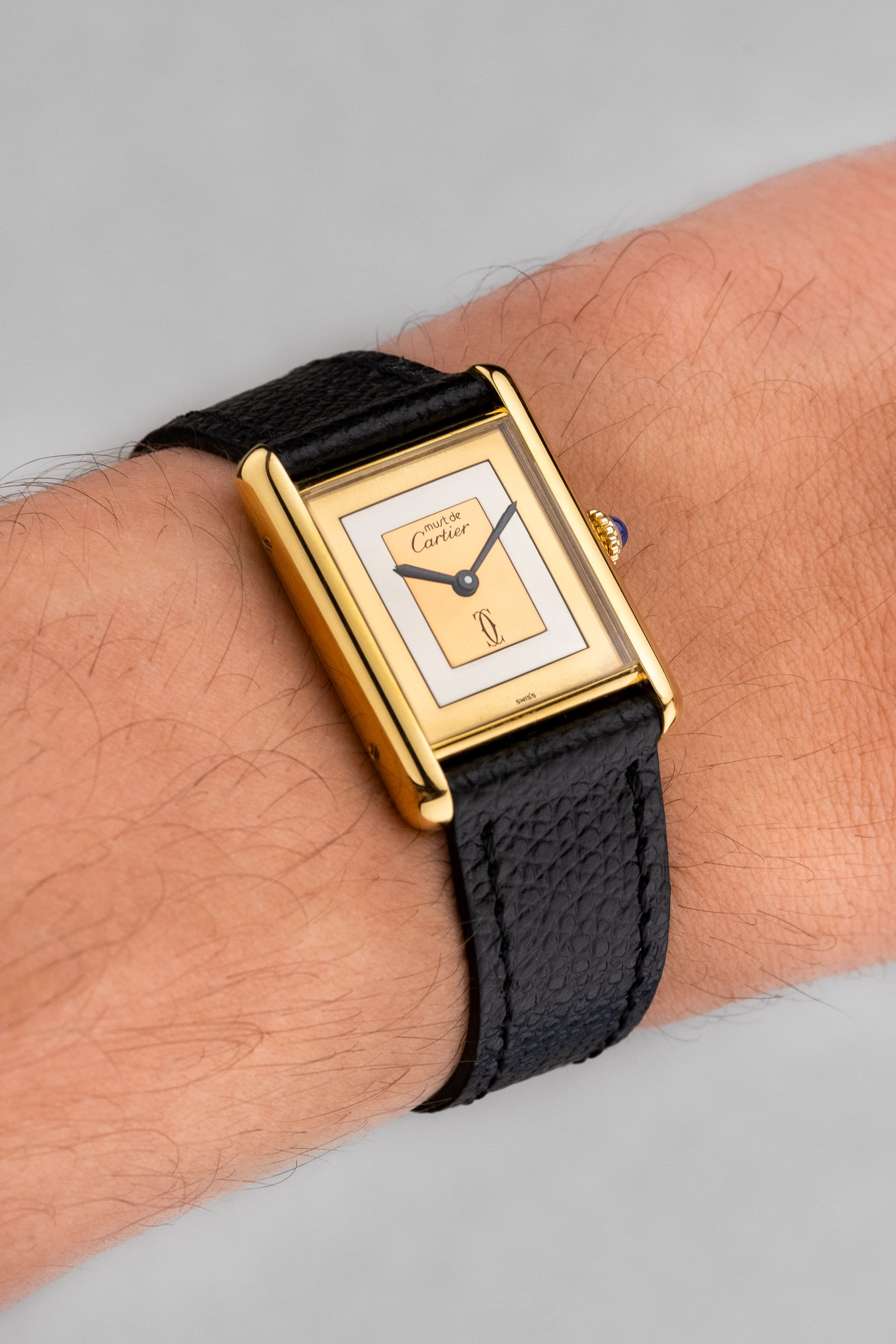 SDUT Cartier Tank Must Mécanique GM 6 « Trinity » - Wristshot