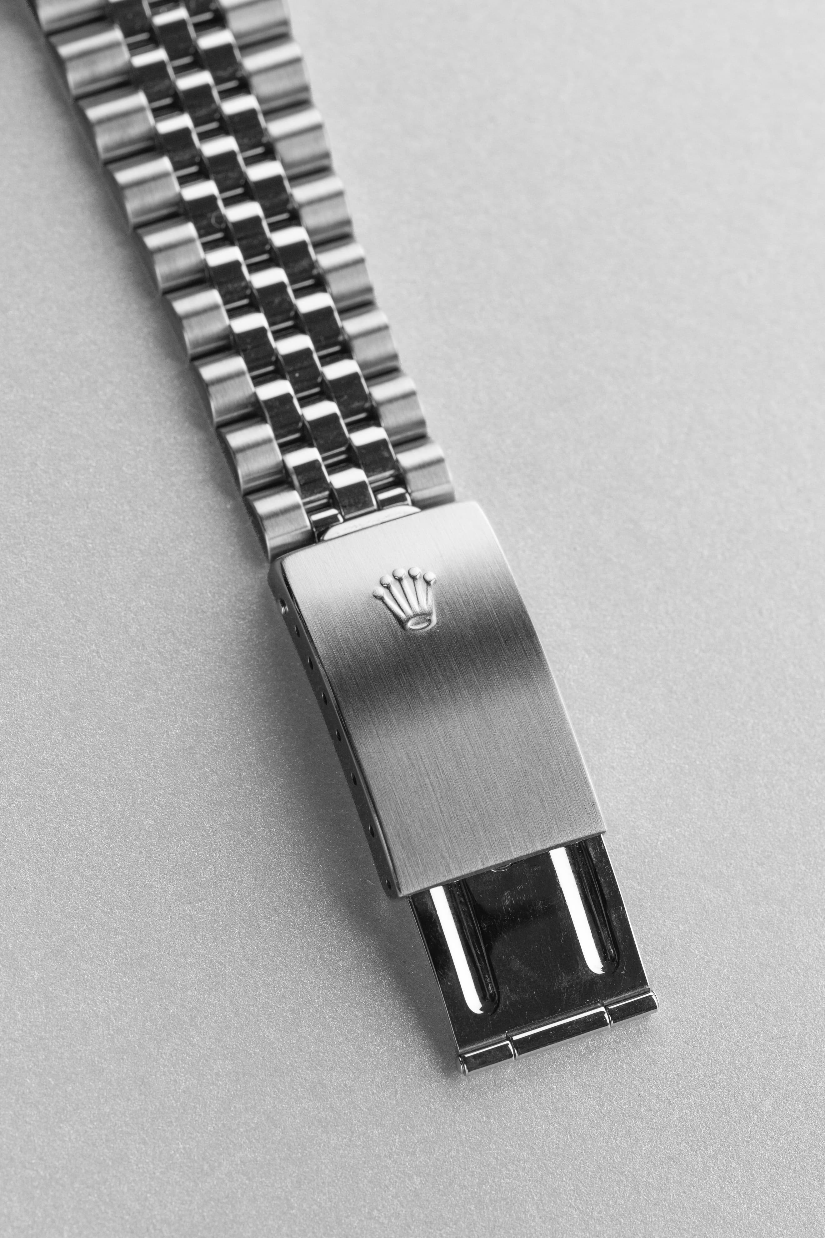 SE66 Rolex Datejust réf. 16200 de 2000 en acier – Cadran Bleu - Buckle Outside