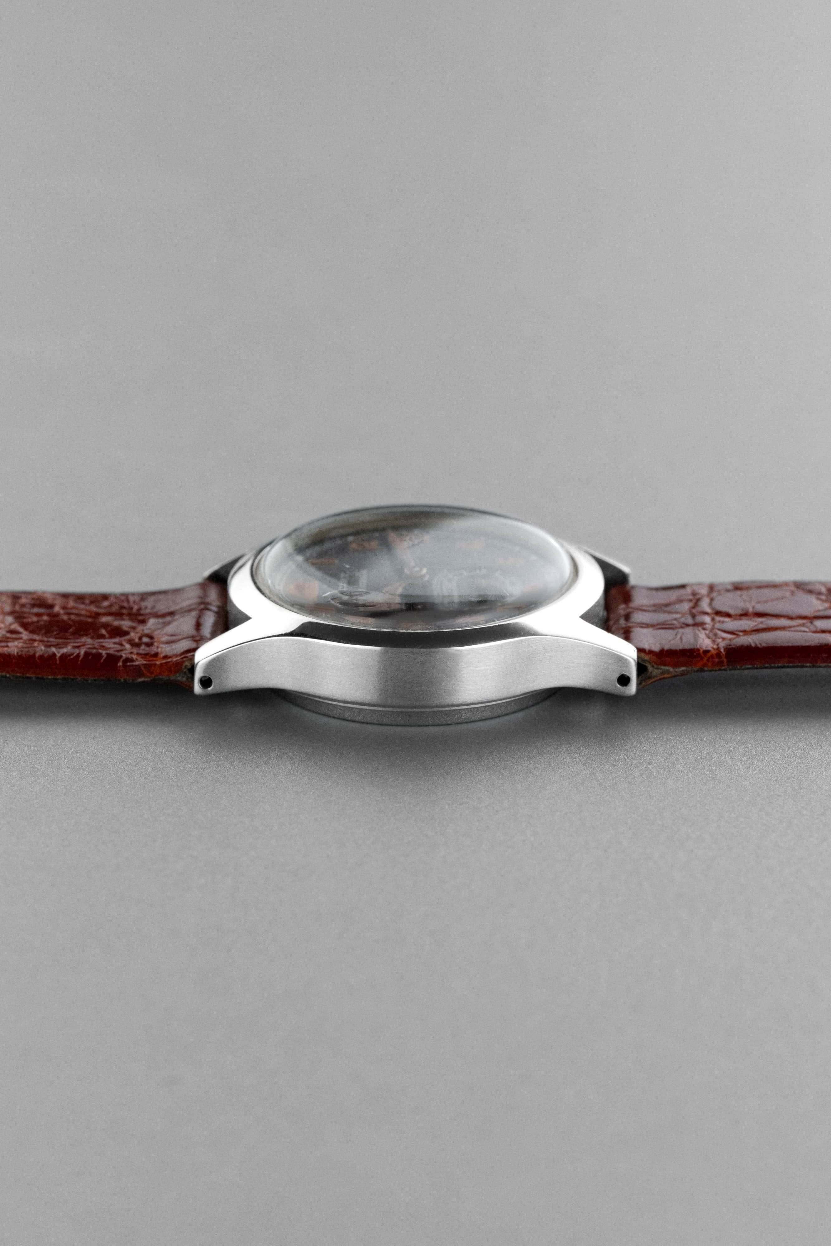 SJNV Rarissime et étonnante Piaget « Militaire » Automatique en acier, circa 1945 - Left side