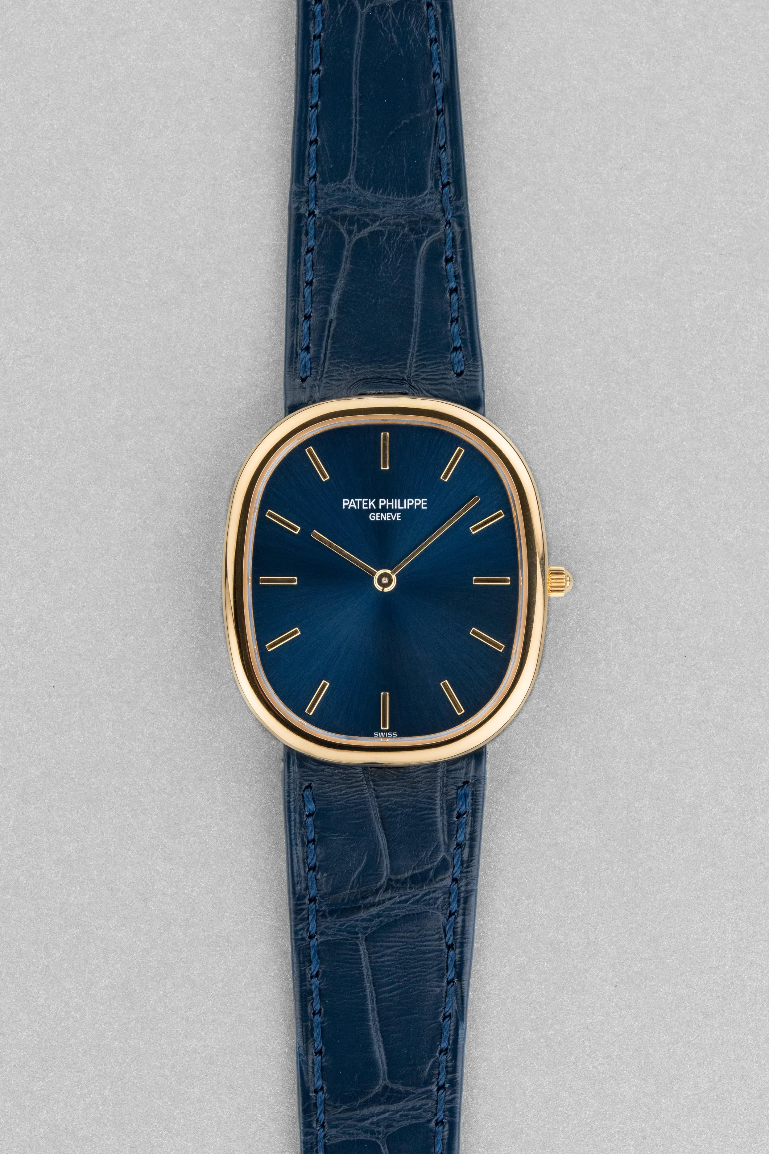 SKP2 Superb Patek Philippe Golden Ellipse “Jumbo” Ref. 3738 Automatic – Blue Dial & Cal. 240 Micro-Rotor - Front