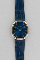 SKP2 精美的 Patek Philippe Ellipse d’Or「Jumbo」型號 3738 自動上鍊腕錶——藍色字盤 & Cal. 240 微型擺陀 - 正面