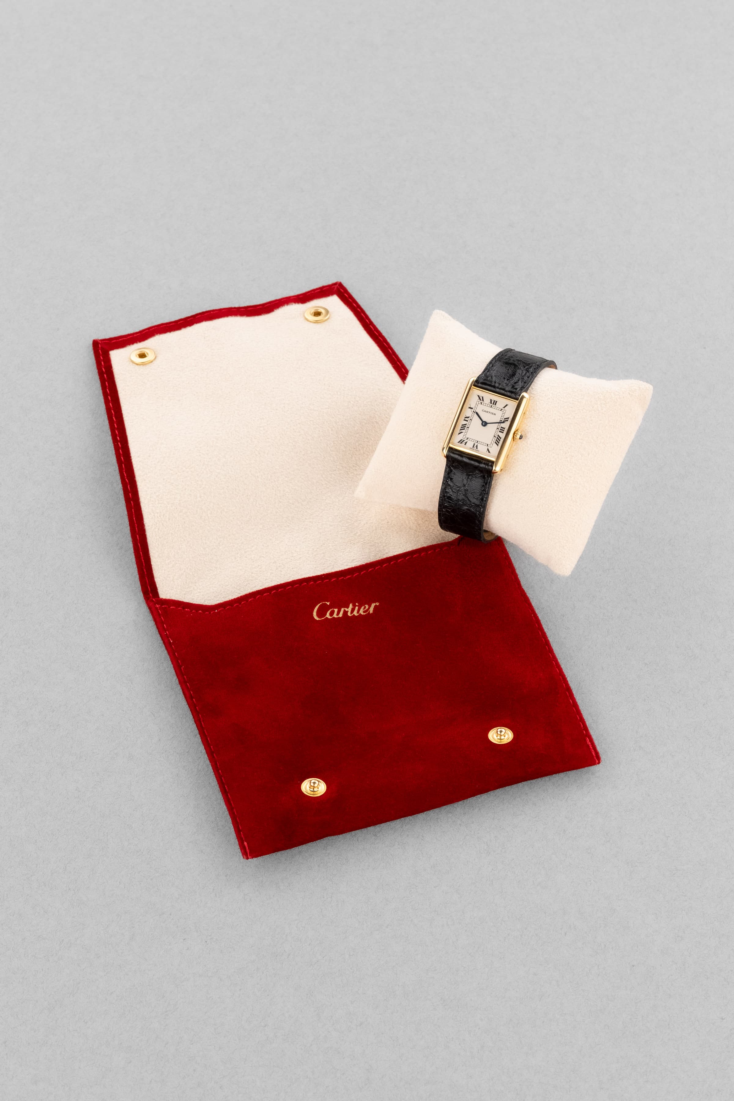 SMXY Cartier Tank Louis réf. M2000 en or jaune, circa 1990 – Parfait état et Boucle déployante en or - Box