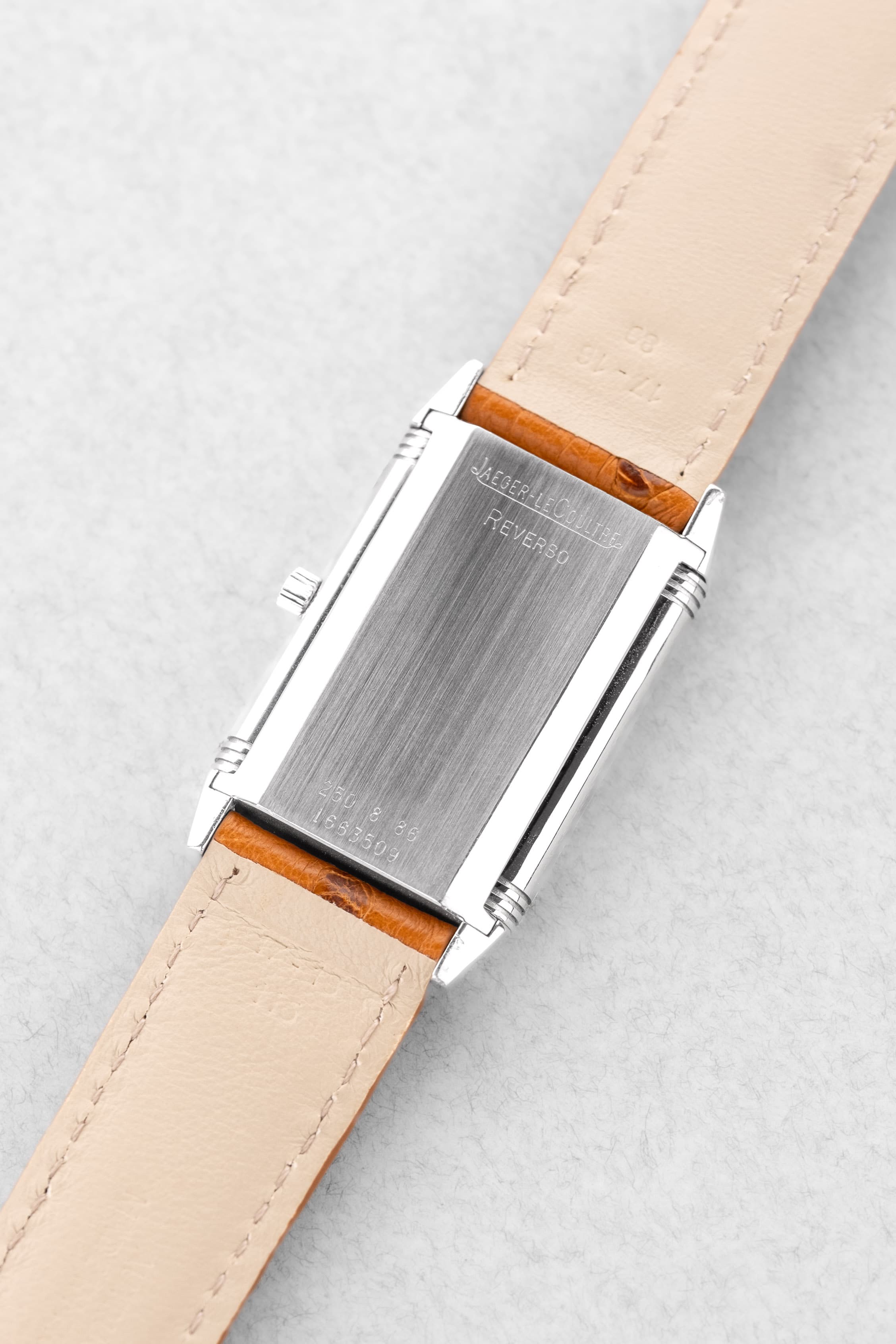 SNY8 Jaeger-LeCoultre Reverso « Classique Medium » mécanique en acier, réf. 250.8.86, circa 1990 - Back