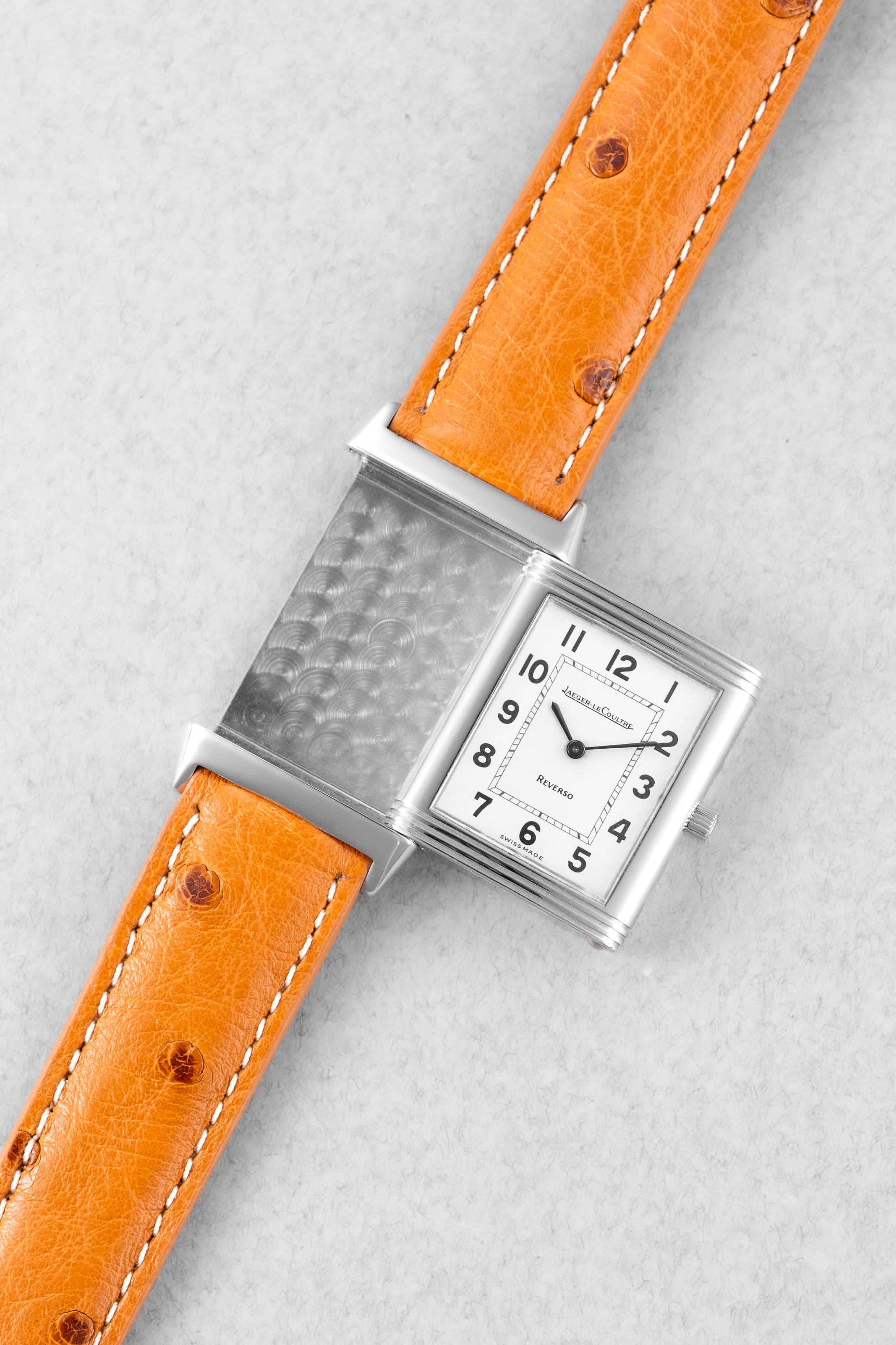 SNY8 Jaeger-LeCoultre Reverso « Classique Medium » mécanique en acier, réf. 250.8.86, circa 1990 - Three Quarters