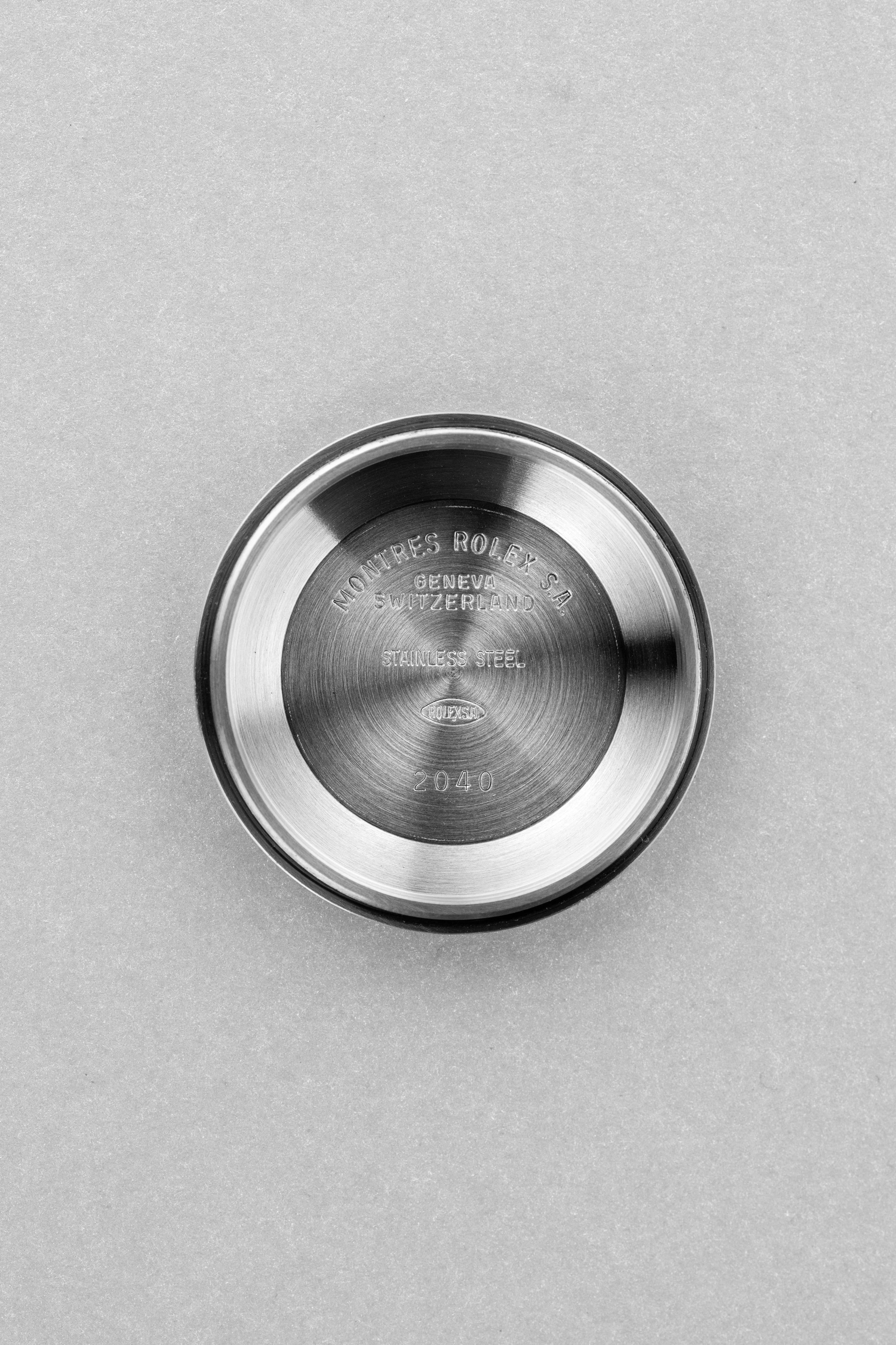 SUK2 Rolex Oyster Perpetual 31 réf. 67480 de 1997-1998 – Garantie Rolex d’origine + Cadran rose/saumon « Explorer 3-6-9 » - Inside case back