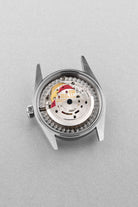 SUK2 Rolex Oyster Perpetual 31 réf. 67480 de 1997-1998 – Garantie Rolex d’origine + Cadran rose/saumon « Explorer 3-6-9 » - Movement