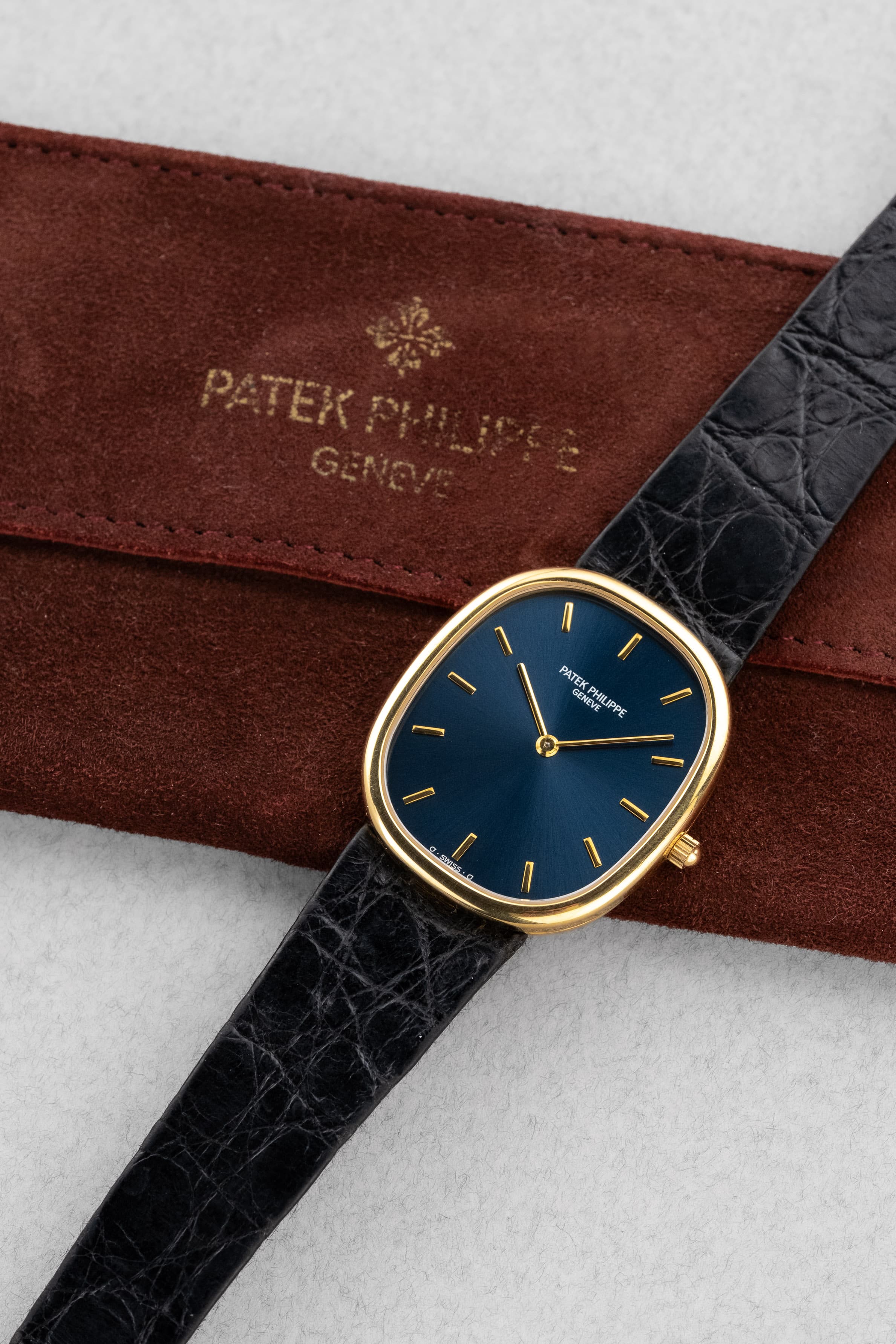 SZRR Superbe Patek Philippe Ellipse d'Or « Jumbo » réf. 3738 Automatique Sigma, Full Set, Cal. 240 Micro-Rotor - Feature