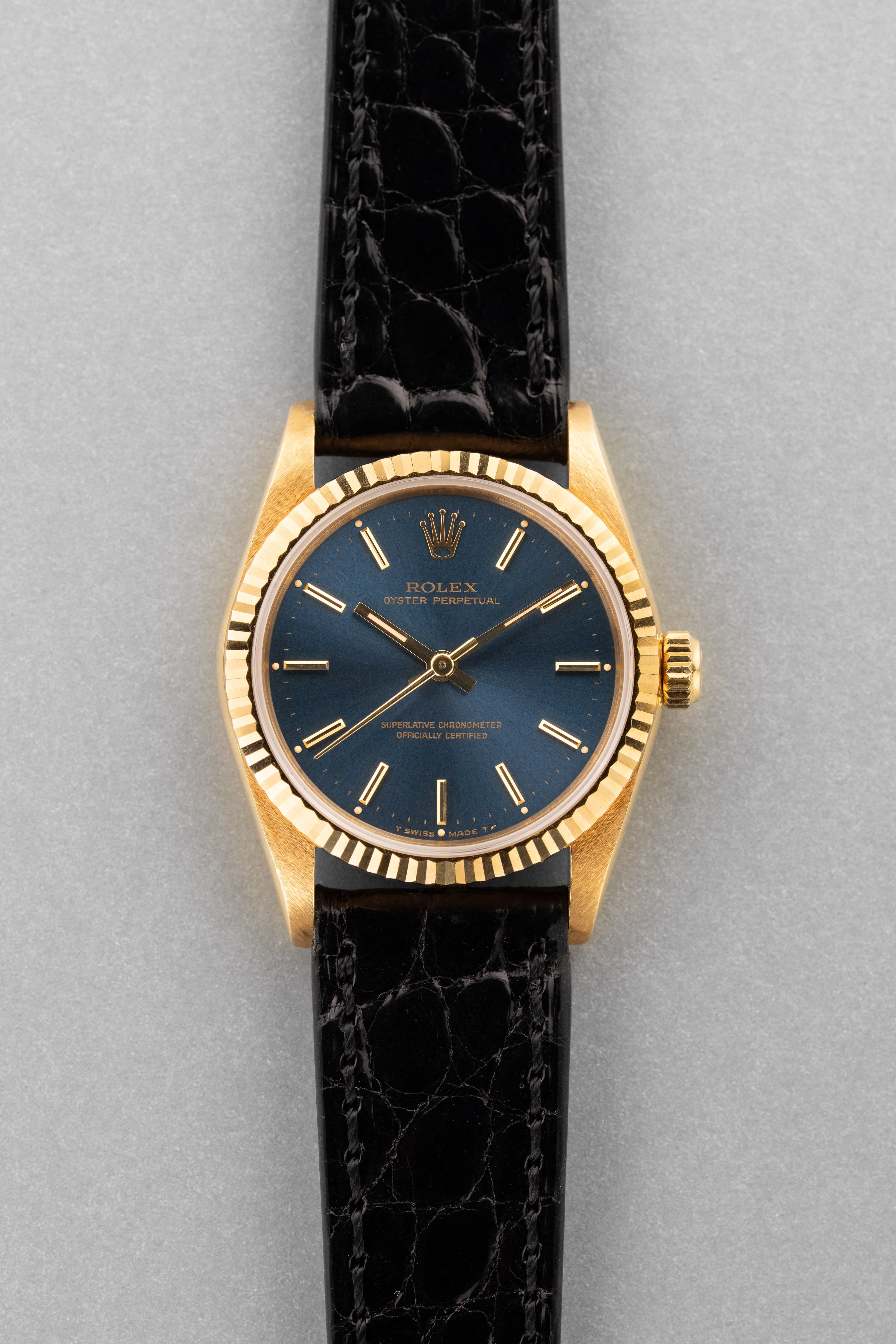TYPG Rare Rolex Oyster Perpetual 31 réf. 67518 en or jaune de 1990 – Parfait état - Front