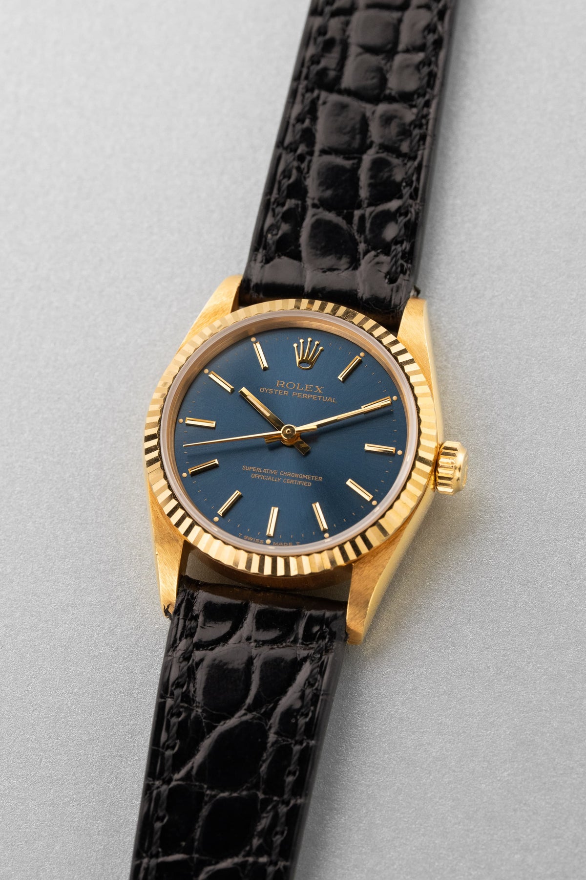 TYPG Rare 1990 Rolex Oyster Perpetual 31 Ref. 67518 in Yellow Gold – Perfect Condition - Three Quarters