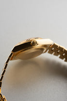 TZBB Rolex Day-Date Oysterquartz réf. 19018 en or jaune de 1979 – Excellent état - Right side
