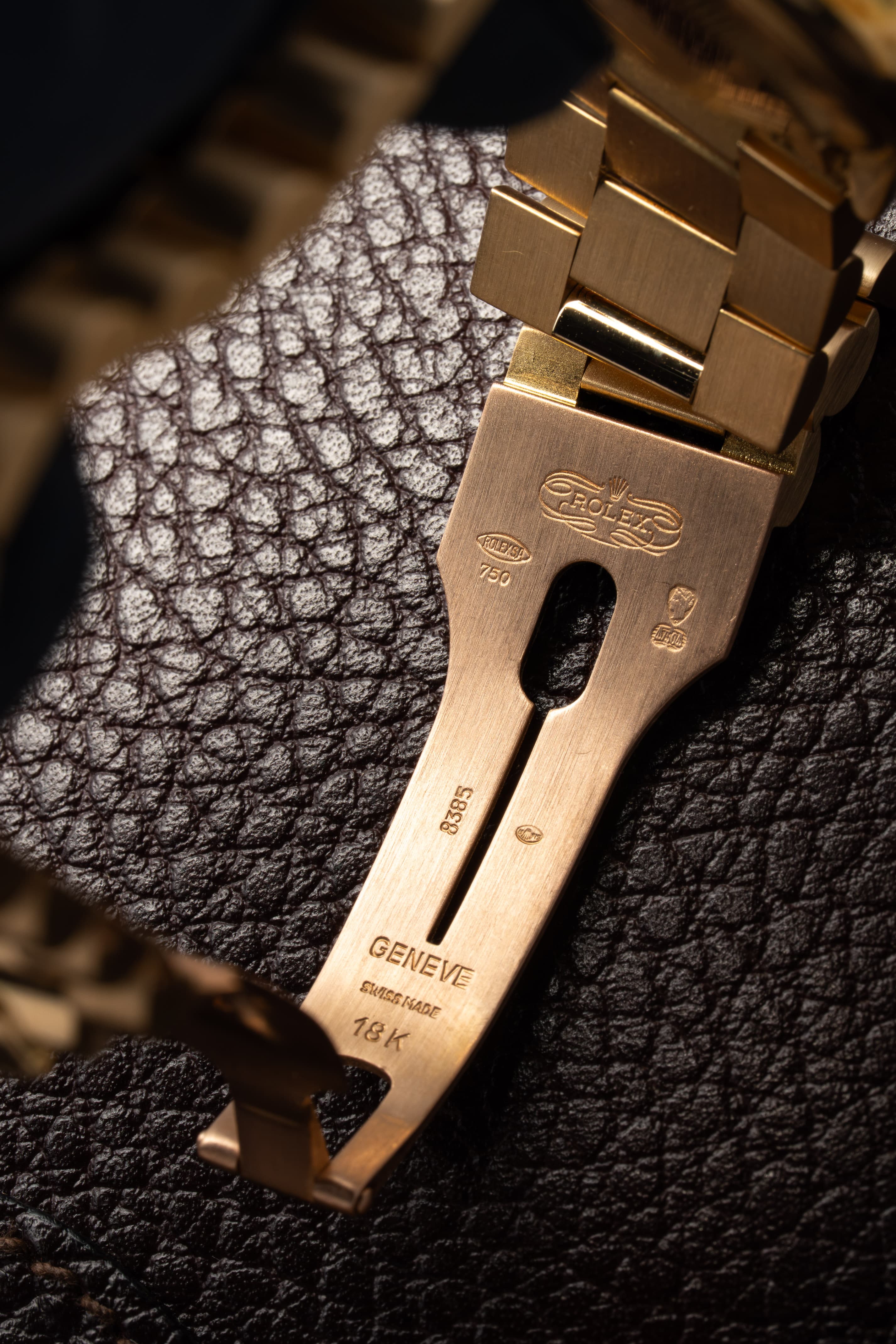 U5YK Superbe Rolex Day-Date réf. 18238 « Cadran Lavande/Violet » de 1989 – Full Set - Buckle Inside