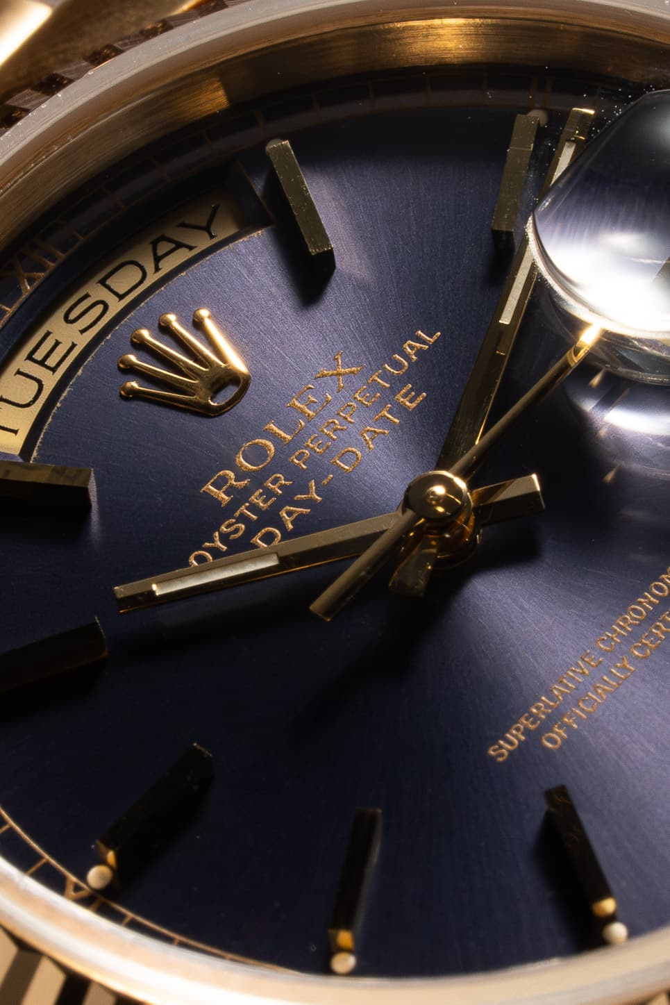U5YK Superbe Rolex Day-Date réf. 18238 « Cadran Lavande/Violet » de 1989 – Full Set - Dial