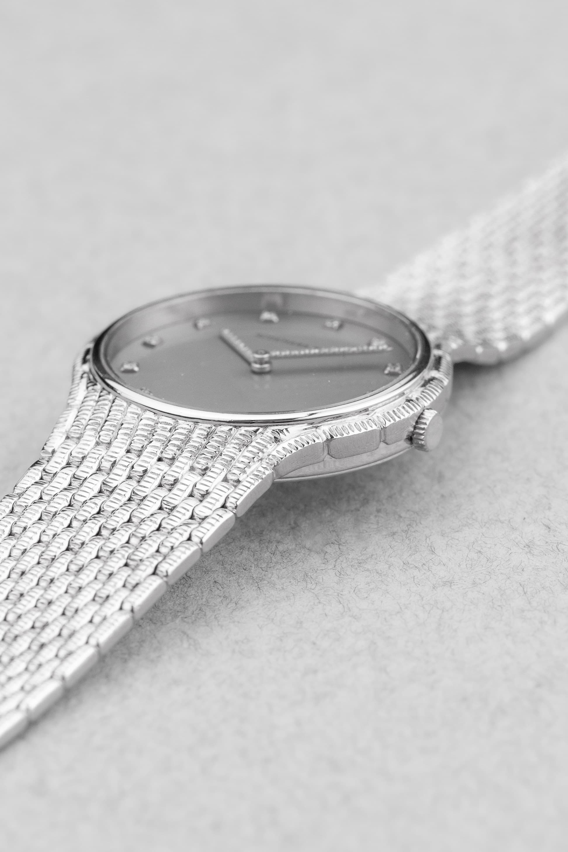 UGR5 Audemars Piguet « Cobra Ronde » en or blanc et diamants, bracelet intégré, de 1989 - Feature