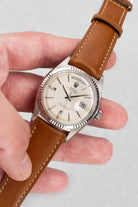 UJ7Q Rolex Day-Date 1803 en or blanc de 1968 – Cadran « Doorstop » - Lifestyle