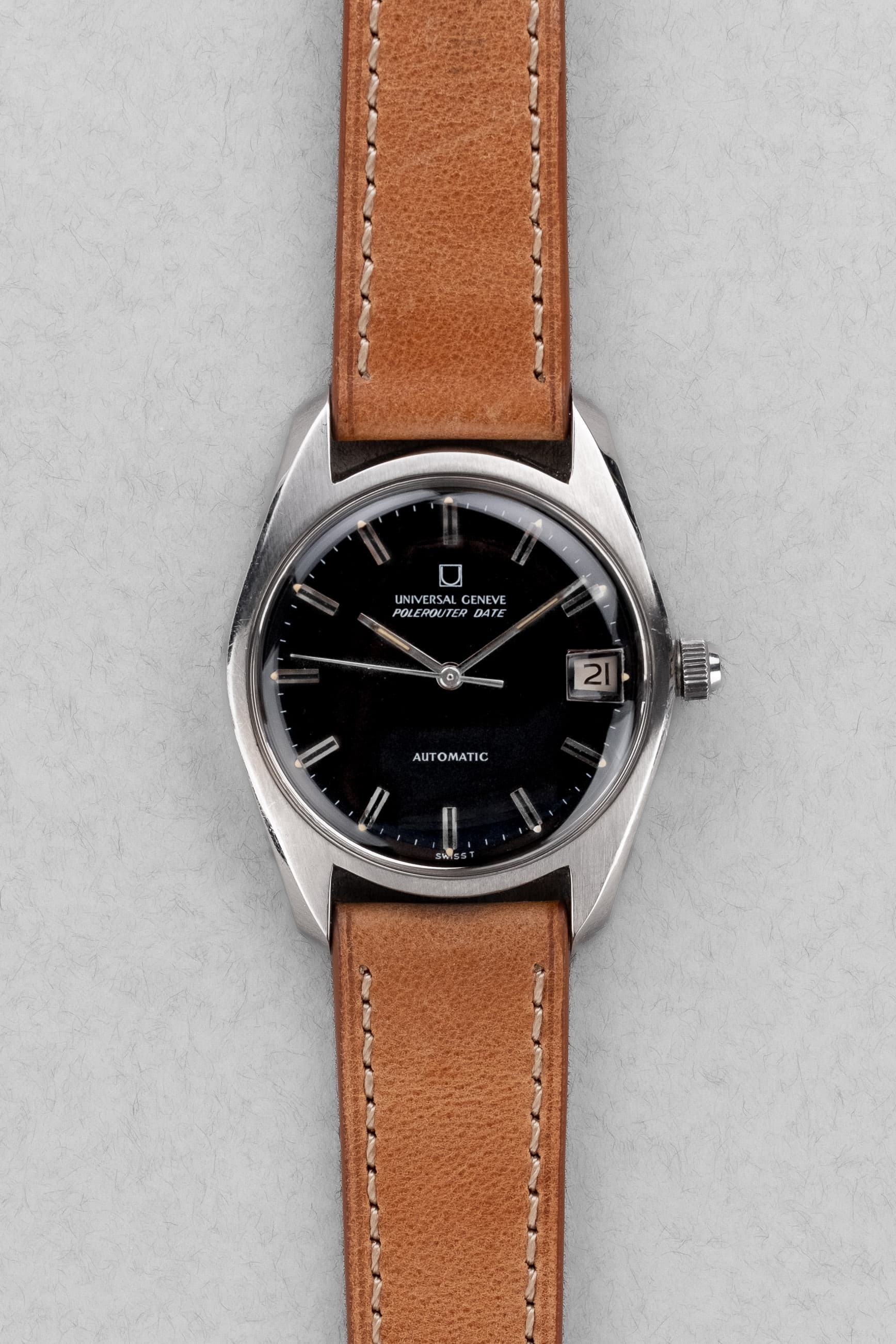 UQWJ Universal Genève Polerouter Date Micro-Rotor ref. 869115/06 — 1966-1967년 - 정면