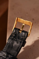 UQYY Piaget Polo 「Medium」 イエローゴールド製、ブラックオニキスダイヤル、ref. 8673、1980年頃 - バックル内側