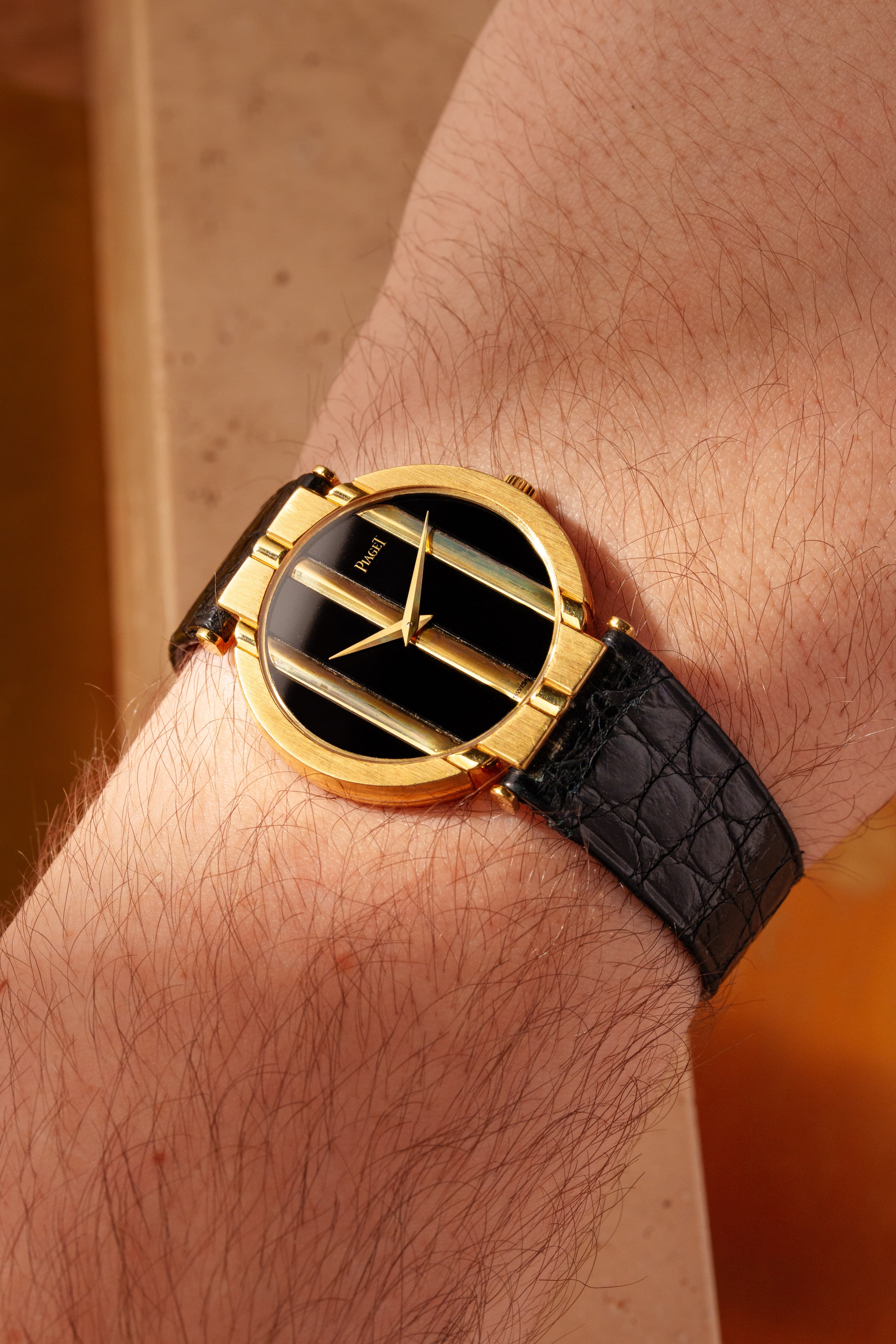 UQYY Piaget Polo « Medium » in oro giallo e quadrante in Onice nero, ref. 8673, circa 1980 - Wristshot