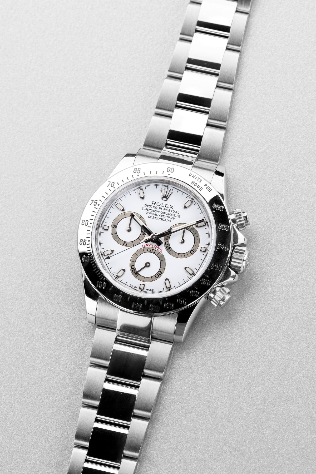 VJLY 2004 Rolex Cosmograph Daytona Ref. 116520 – White Dial - Three Quarters