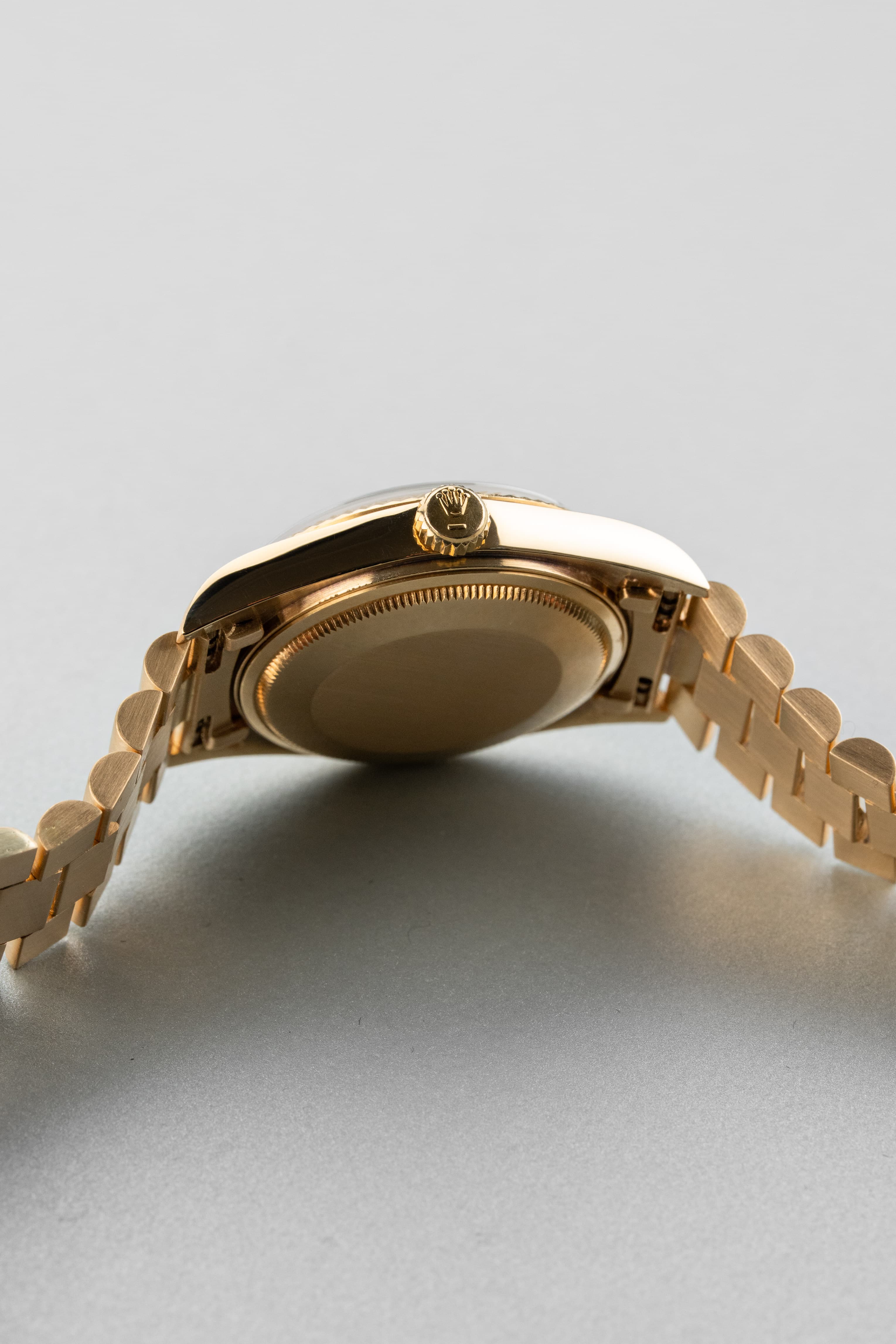 WJ8H Superba Rolex Datejust ref. 16018 in oro giallo del 1983 – Quadrante Onyx «SWISS Only» - Lato destro